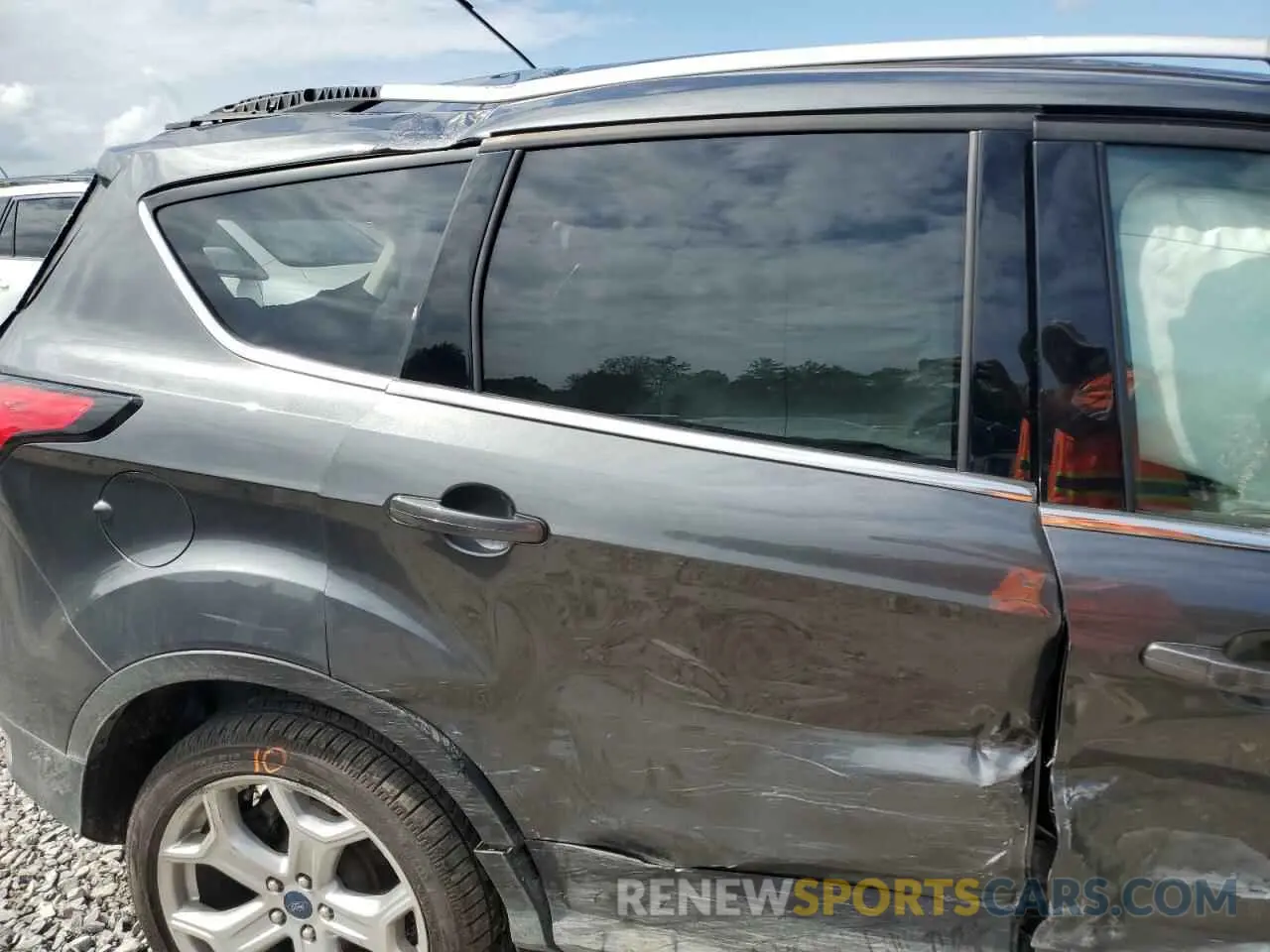 11 Photograph of a damaged car 1FMCU9J98KUB59293 FORD ESCAPE 2019