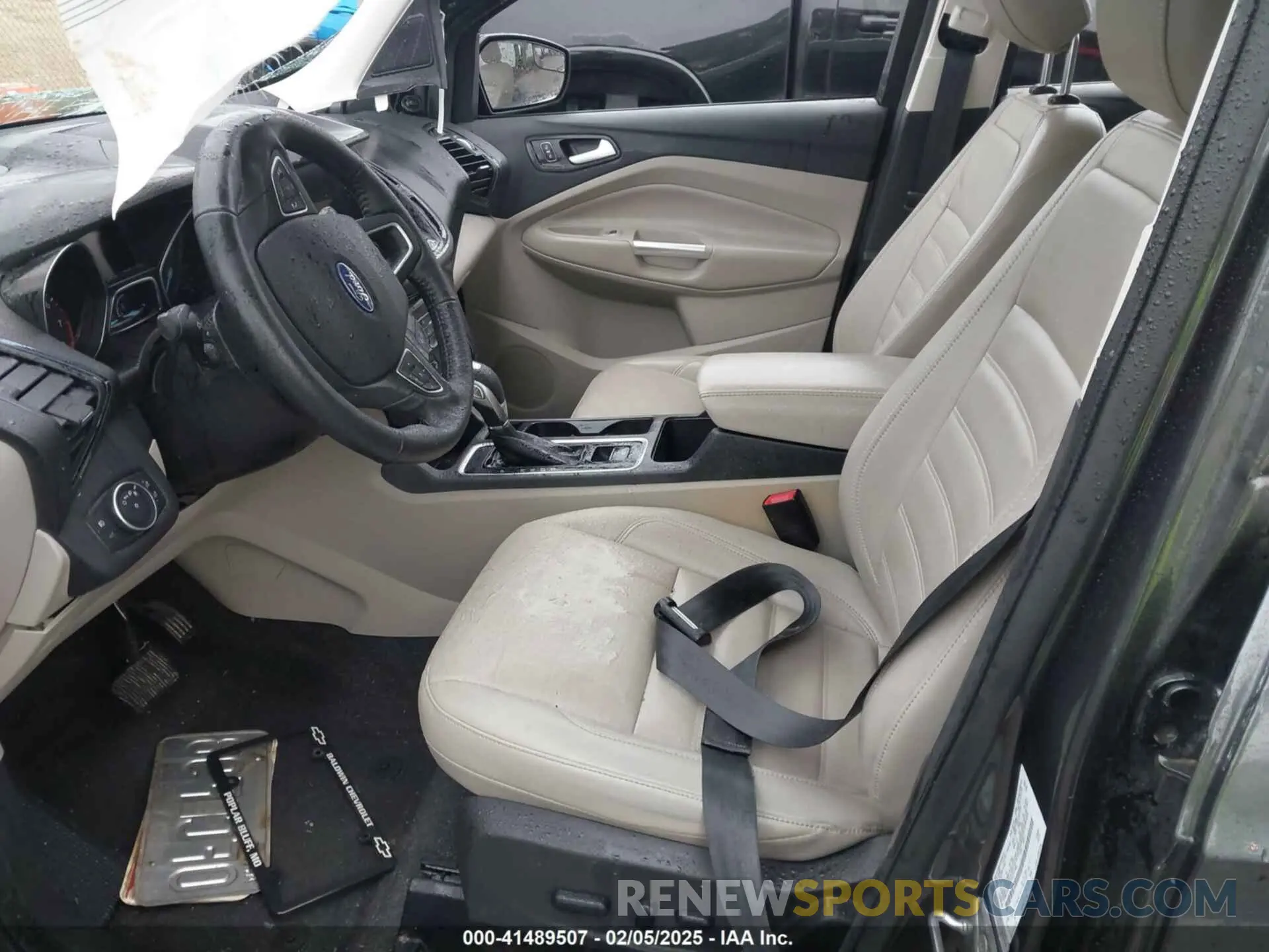 5 Photograph of a damaged car 1FMCU9J98KUC31190 FORD ESCAPE 2019