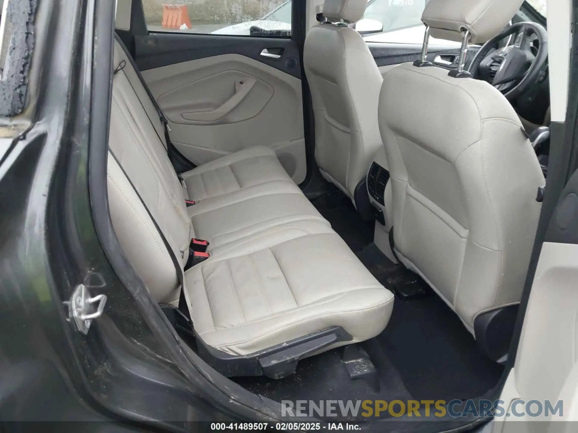 8 Photograph of a damaged car 1FMCU9J98KUC31190 FORD ESCAPE 2019