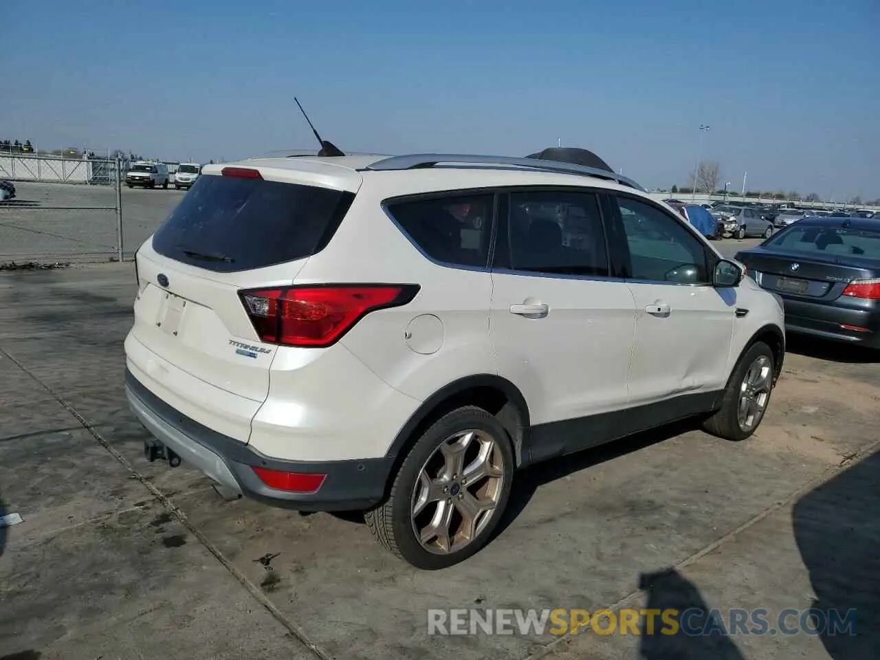 3 Photograph of a damaged car 1FMCU9J99KUA06485 FORD ESCAPE 2019