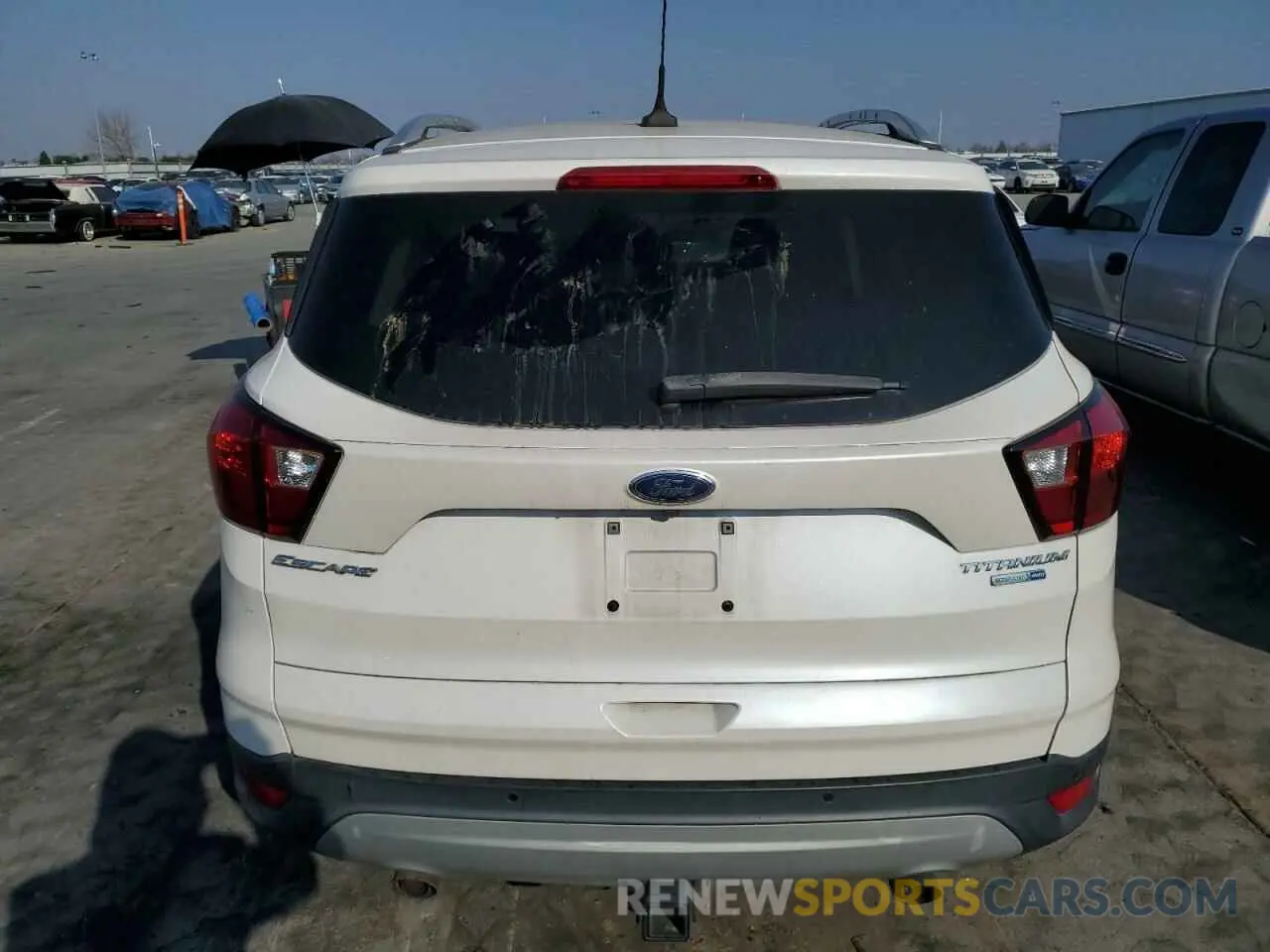 6 Photograph of a damaged car 1FMCU9J99KUA06485 FORD ESCAPE 2019