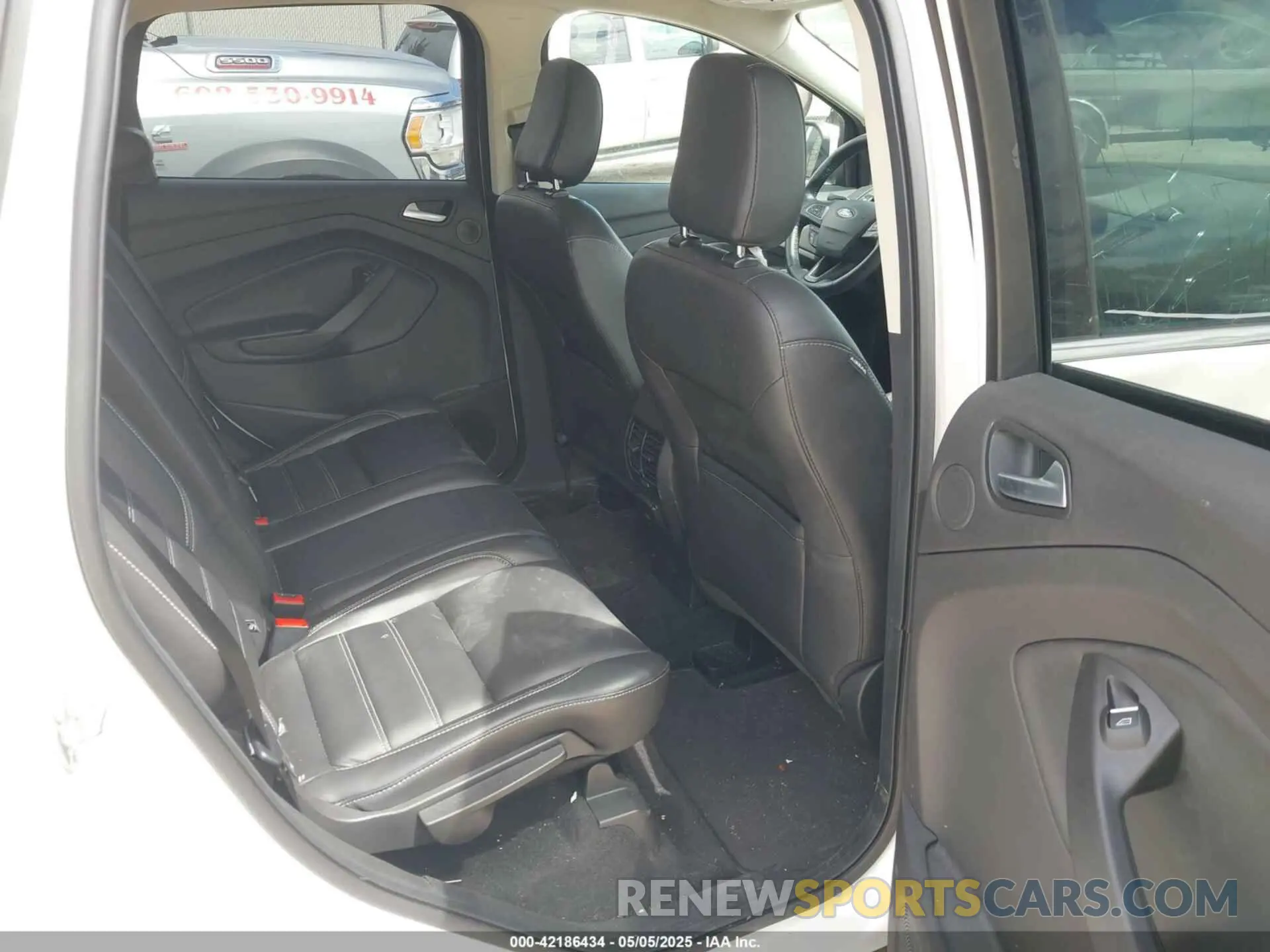 8 Photograph of a damaged car 1FMCU9J99KUC21963 FORD ESCAPE 2019