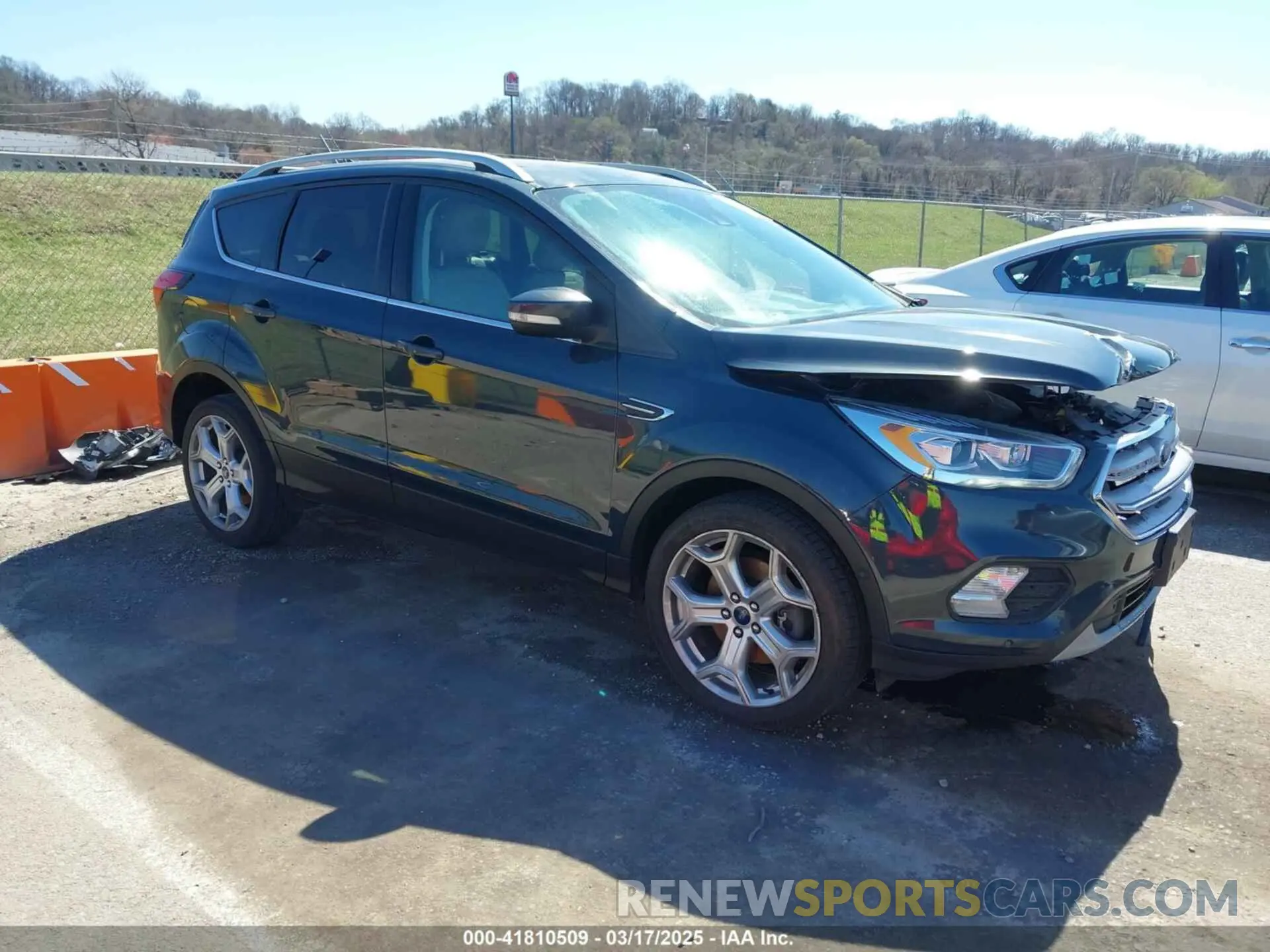 1 Photograph of a damaged car 1FMCU9J9XKUC26167 FORD ESCAPE 2019