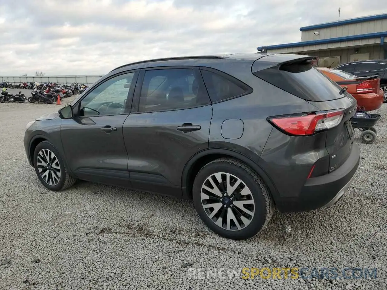 2 Photograph of a damaged car 1FMCU0BZ0LUB40149 FORD ESCAPE 2020