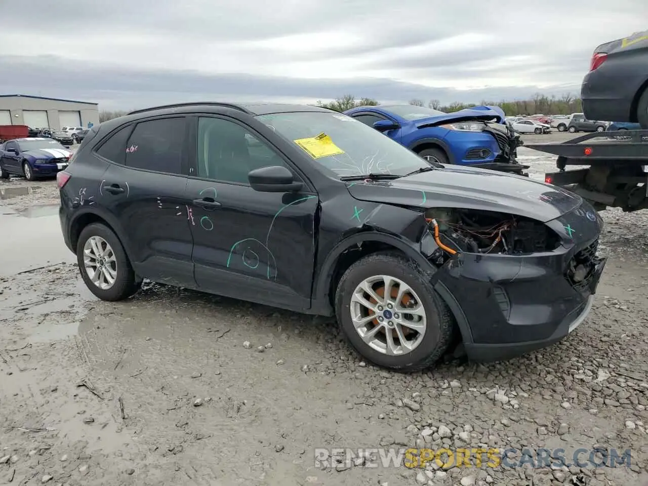 4 Photograph of a damaged car 1FMCU0BZ0LUB48929 FORD ESCAPE 2020