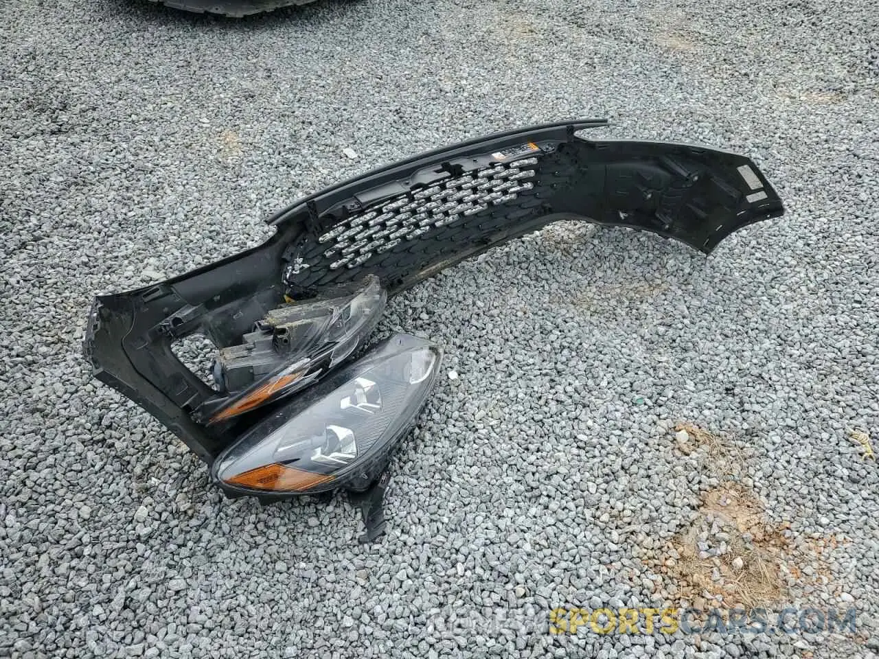 13 Photograph of a damaged car 1FMCU0BZ1LUB31301 FORD ESCAPE 2020