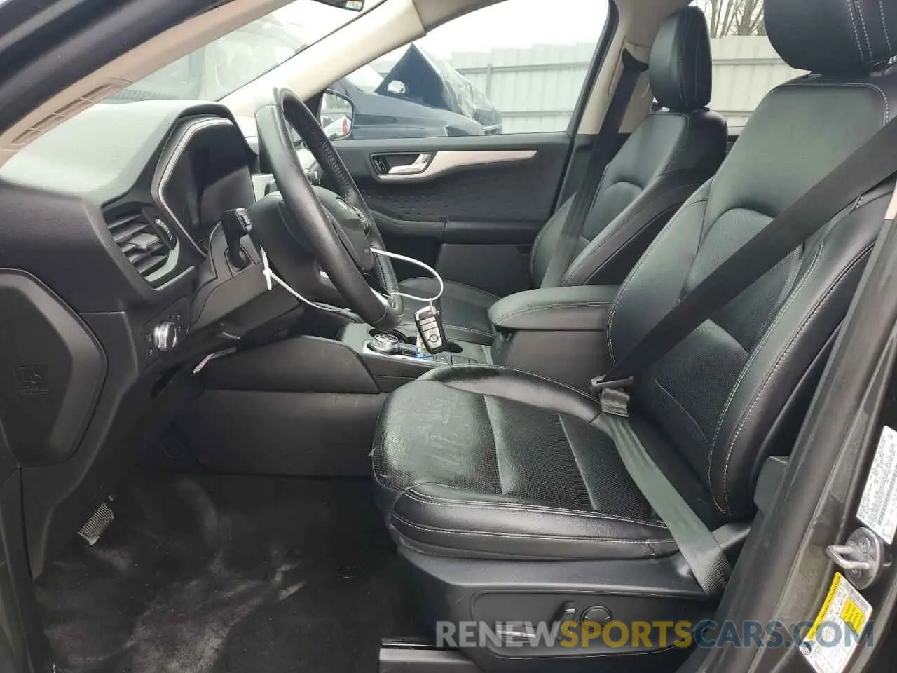 7 Photograph of a damaged car 1FMCU0BZ1LUB31301 FORD ESCAPE 2020