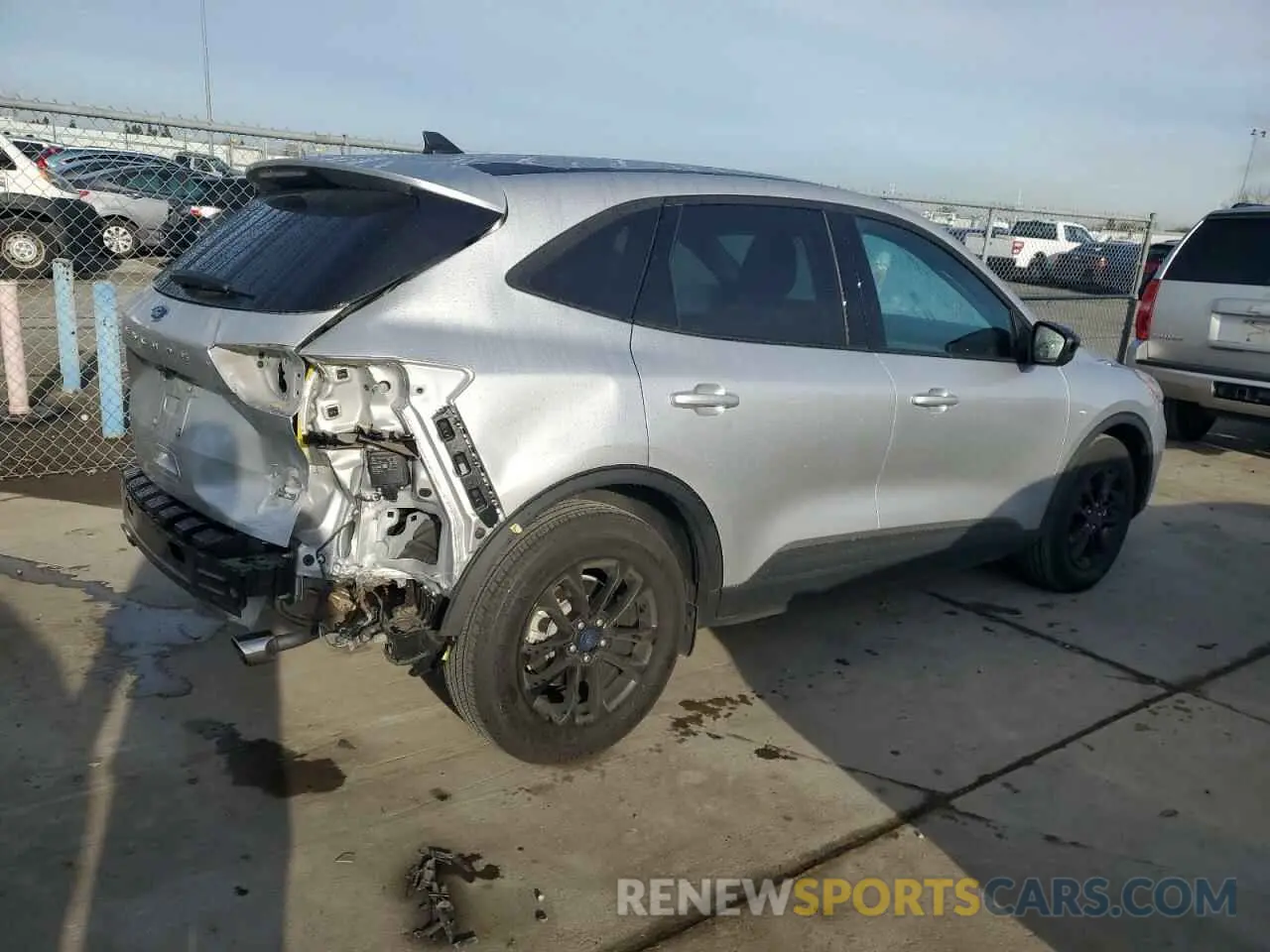 3 Photograph of a damaged car 1FMCU0BZ1LUC03601 FORD ESCAPE 2020