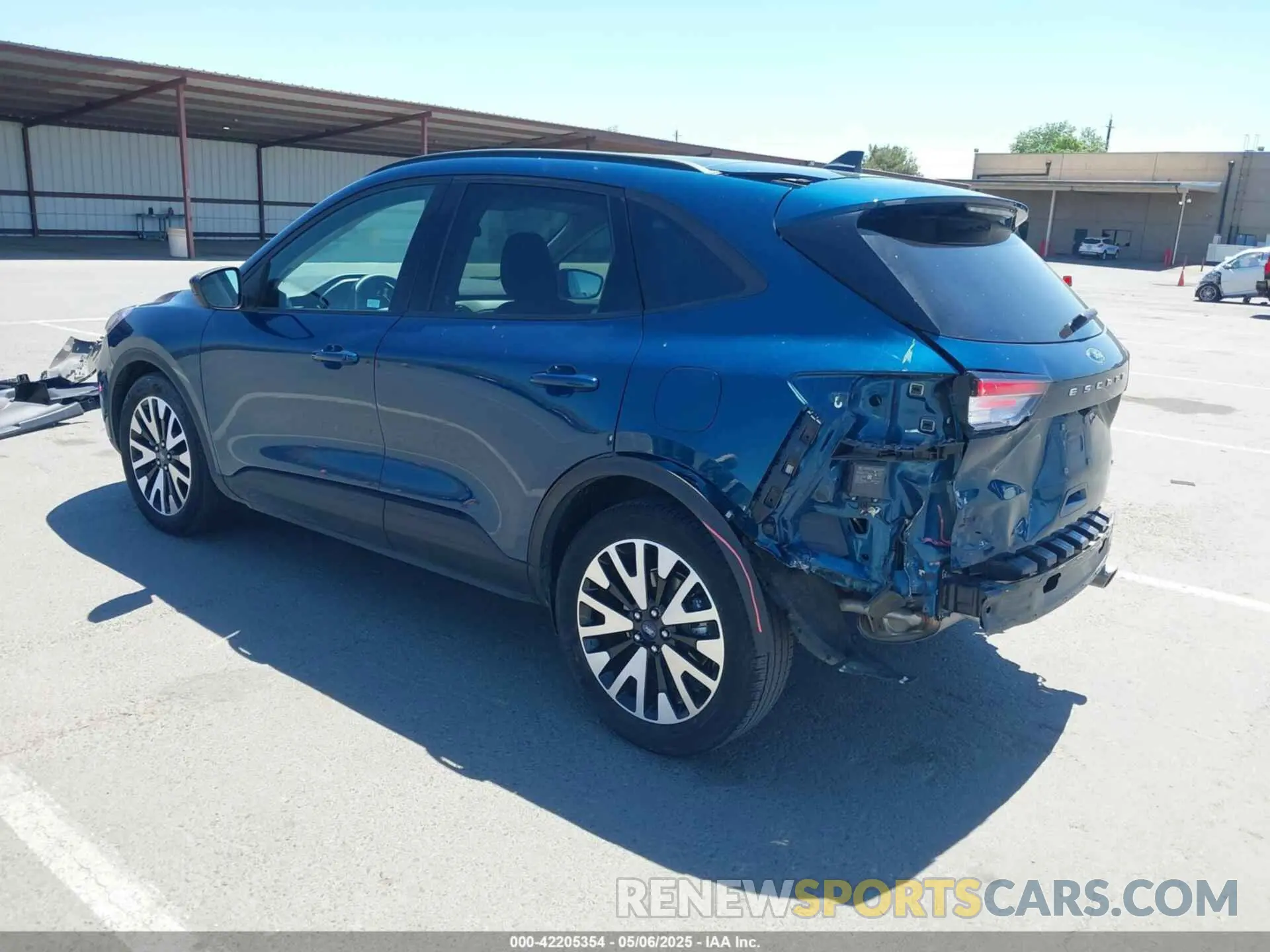 3 Photograph of a damaged car 1FMCU0BZ1LUC15585 FORD ESCAPE 2020