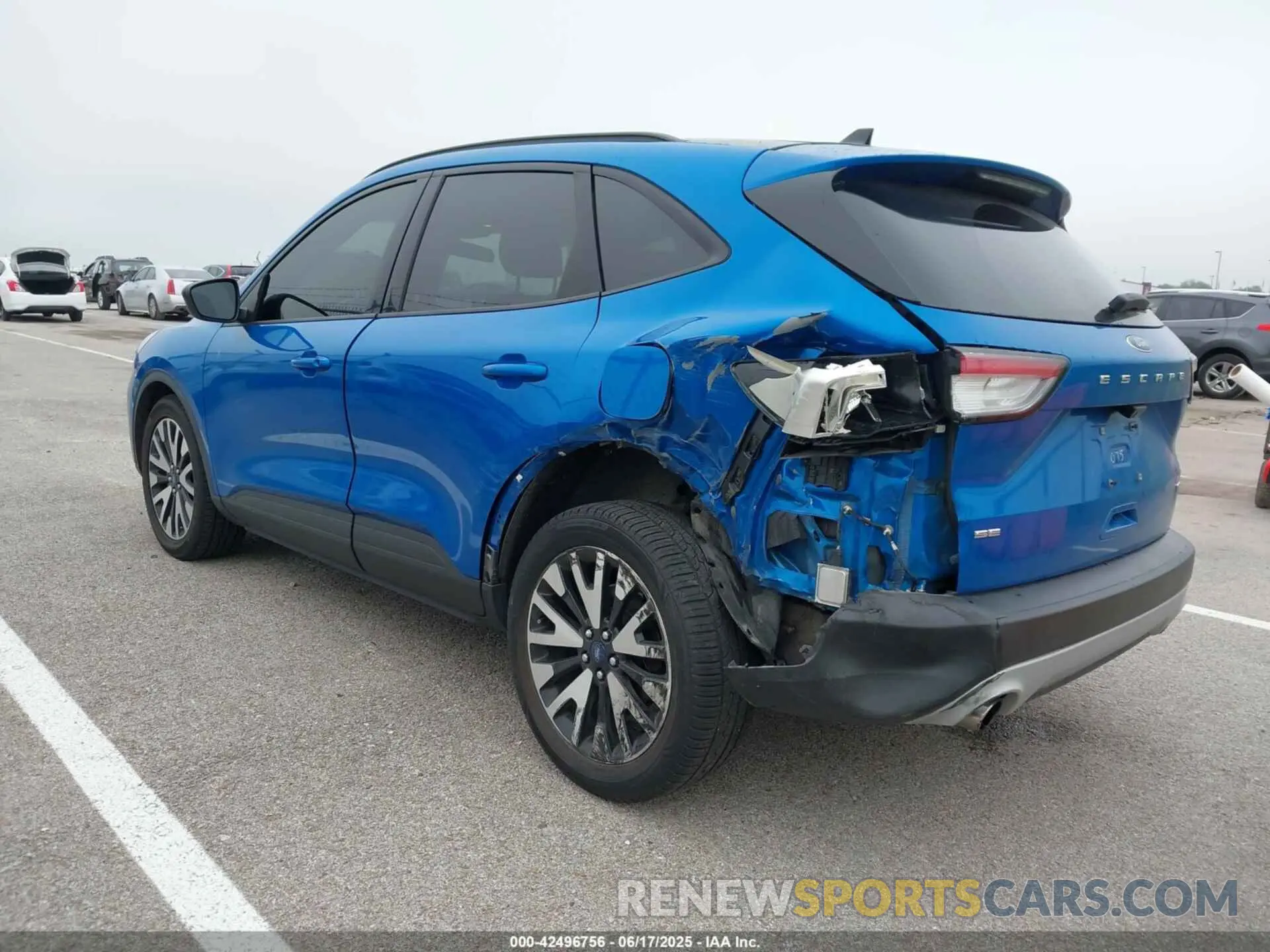 3 Photograph of a damaged car 1FMCU0BZ2LUA60075 FORD ESCAPE 2020