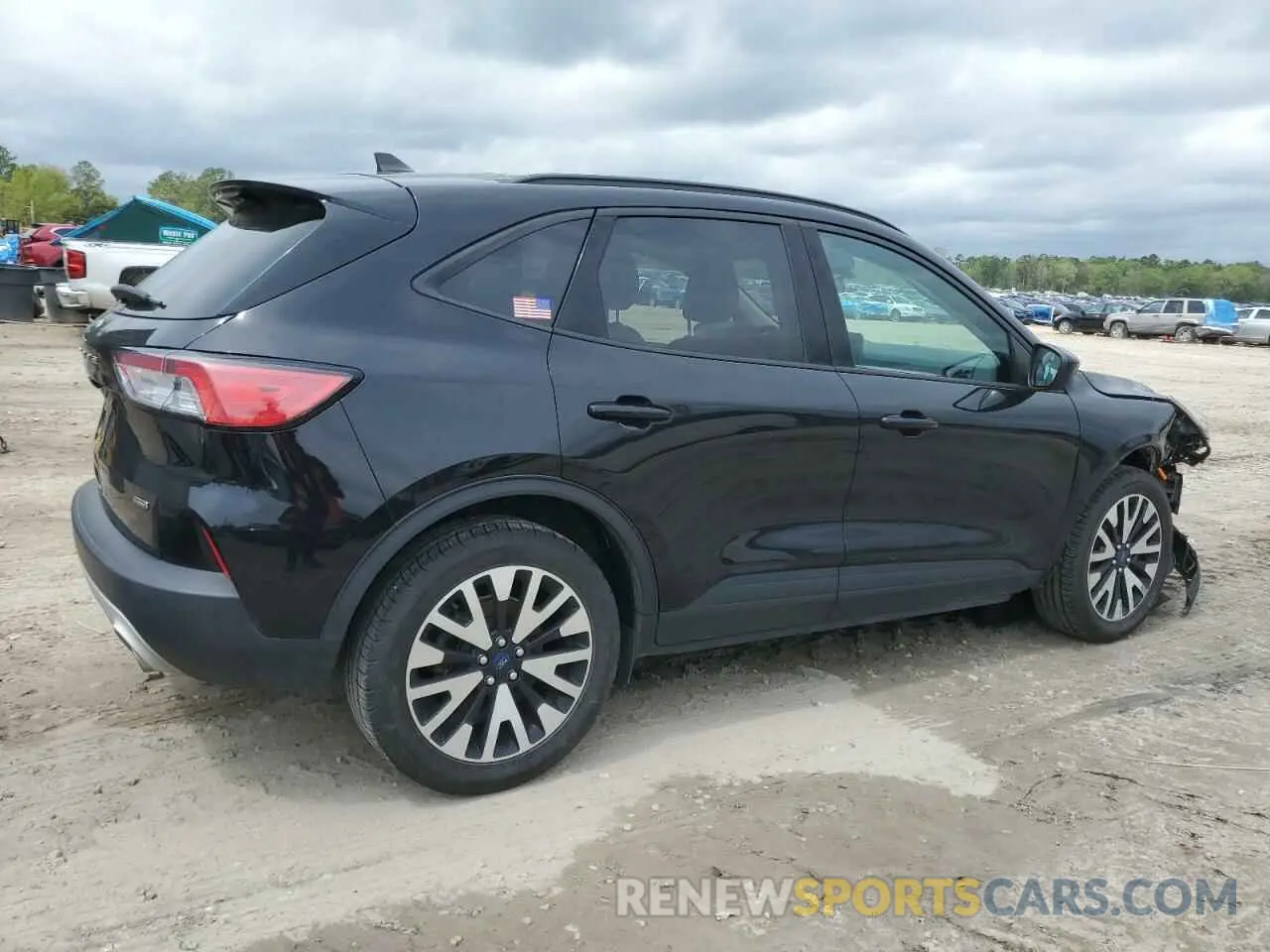 3 Photograph of a damaged car 1FMCU0BZ2LUB13387 FORD ESCAPE 2020