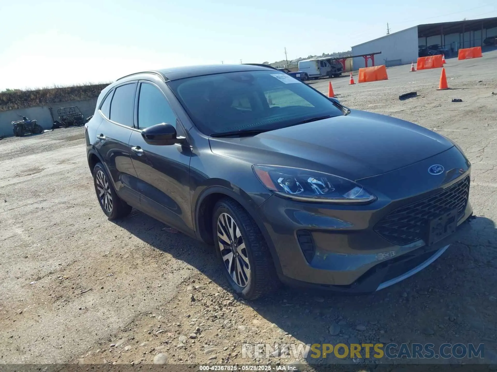 1 Photograph of a damaged car 1FMCU0BZ3LUC49186 FORD ESCAPE 2020