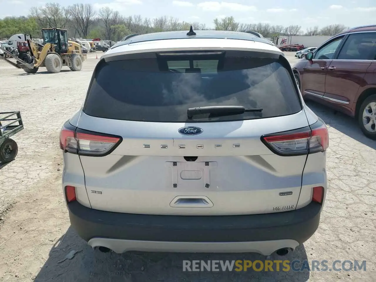 6 Photograph of a damaged car 1FMCU0BZ5LUA15373 FORD ESCAPE 2020