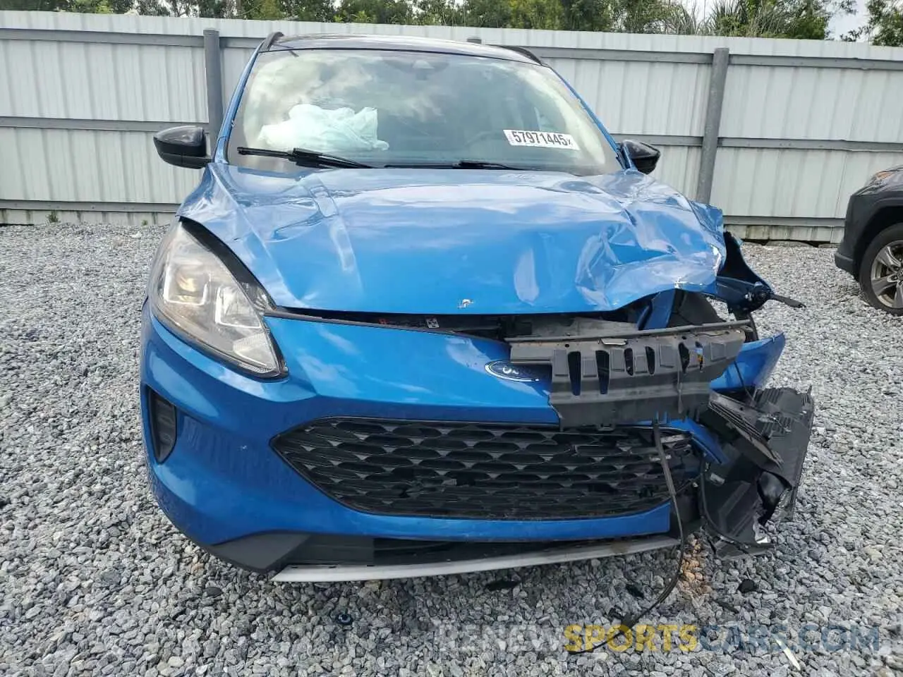 5 Photograph of a damaged car 1FMCU0BZ7LUC04445 FORD ESCAPE 2020