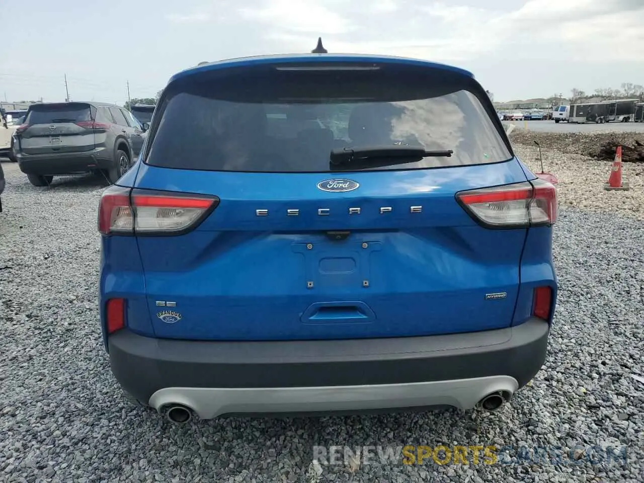 6 Photograph of a damaged car 1FMCU0BZ7LUC04445 FORD ESCAPE 2020