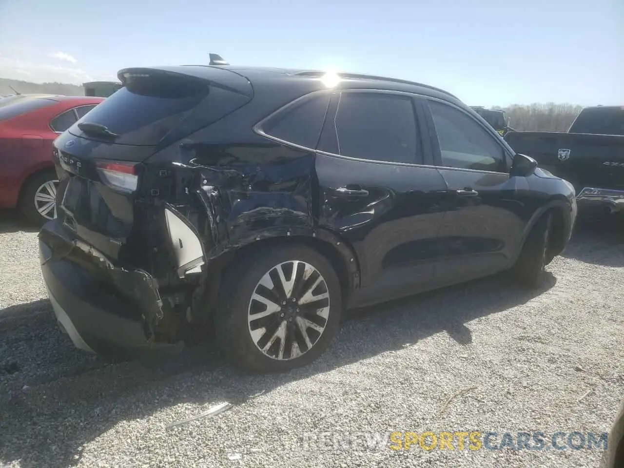 3 Photograph of a damaged car 1FMCU0BZ9LUB44927 FORD ESCAPE 2020