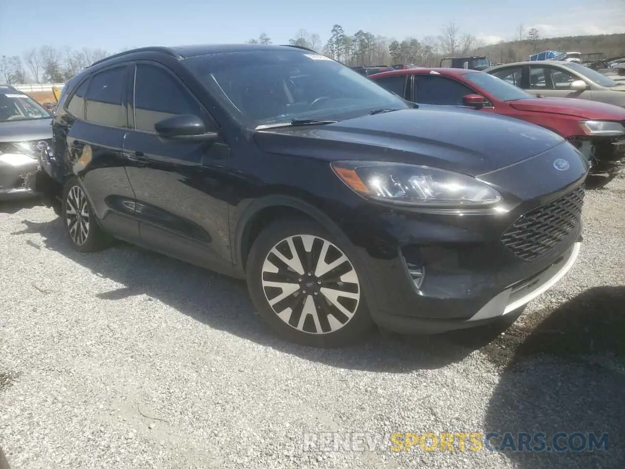 4 Photograph of a damaged car 1FMCU0BZ9LUB44927 FORD ESCAPE 2020