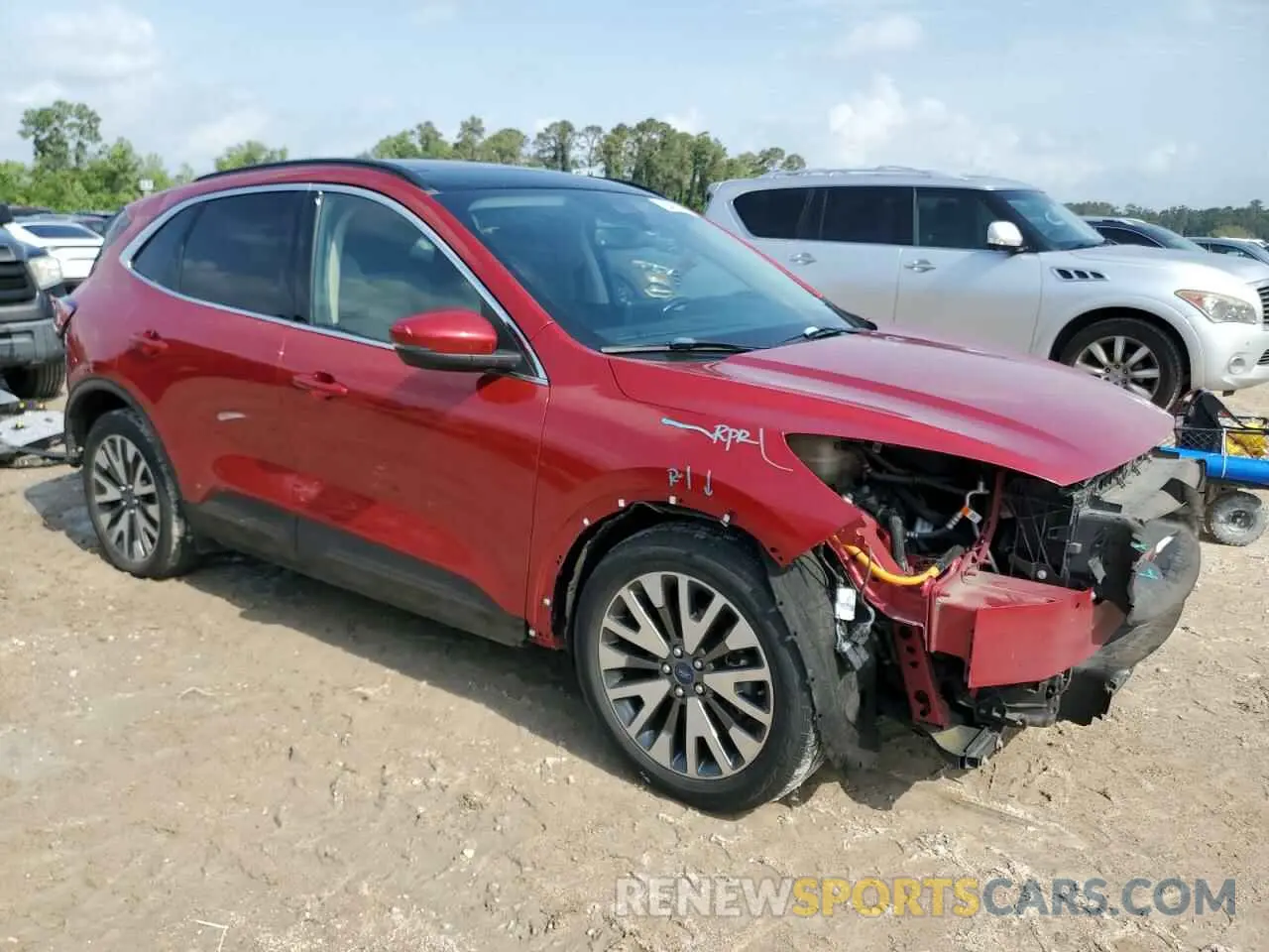 4 Photograph of a damaged car 1FMCU0DZ1LUA75325 FORD ESCAPE 2020