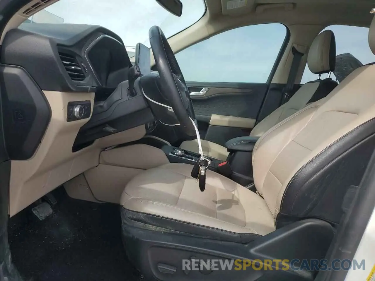 7 Photograph of a damaged car 1FMCU0DZ3LUA10153 FORD ESCAPE 2020
