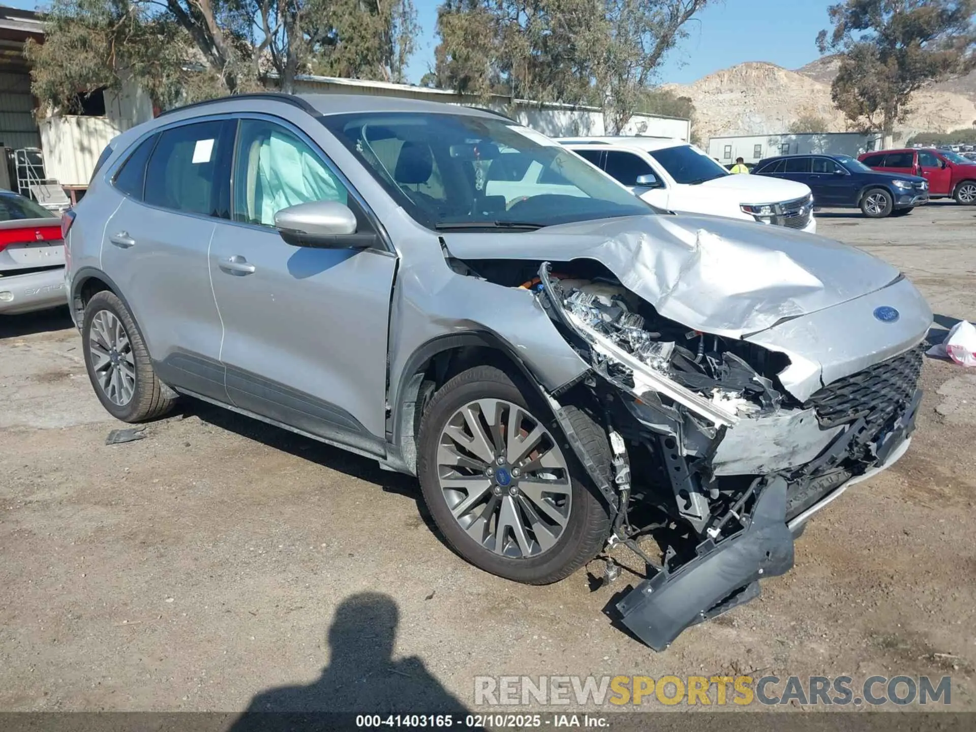 1 Photograph of a damaged car 1FMCU0DZ3LUA78694 FORD ESCAPE 2020
