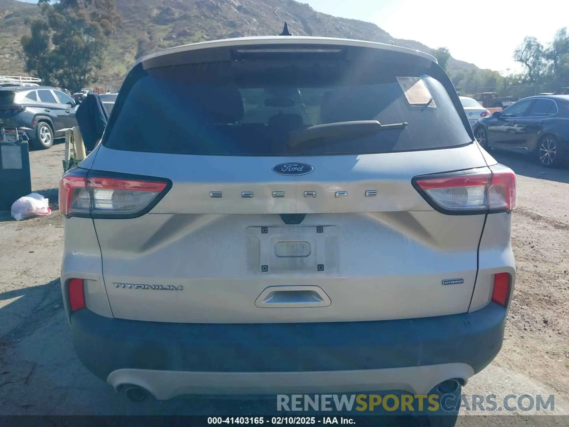15 Photograph of a damaged car 1FMCU0DZ3LUA78694 FORD ESCAPE 2020