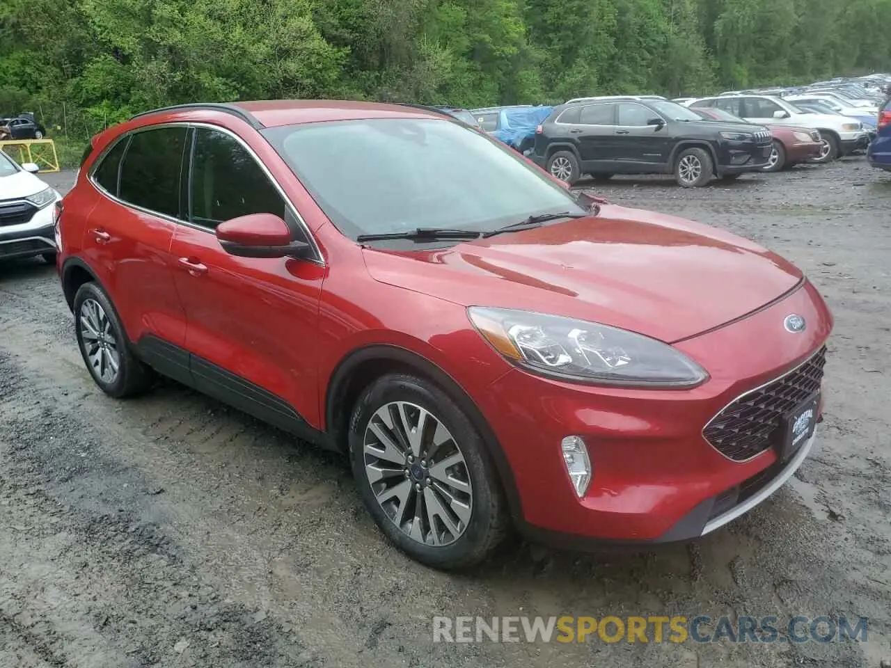 4 Photograph of a damaged car 1FMCU0DZ3LUC05041 FORD ESCAPE 2020