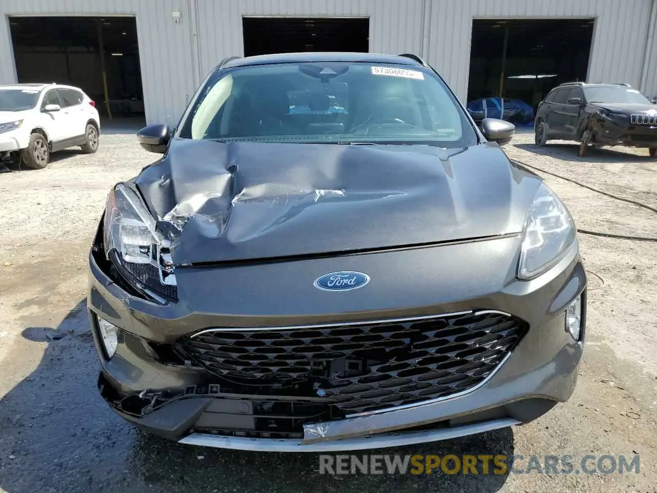 5 Photograph of a damaged car 1FMCU0DZ5LUA68913 FORD ESCAPE 2020