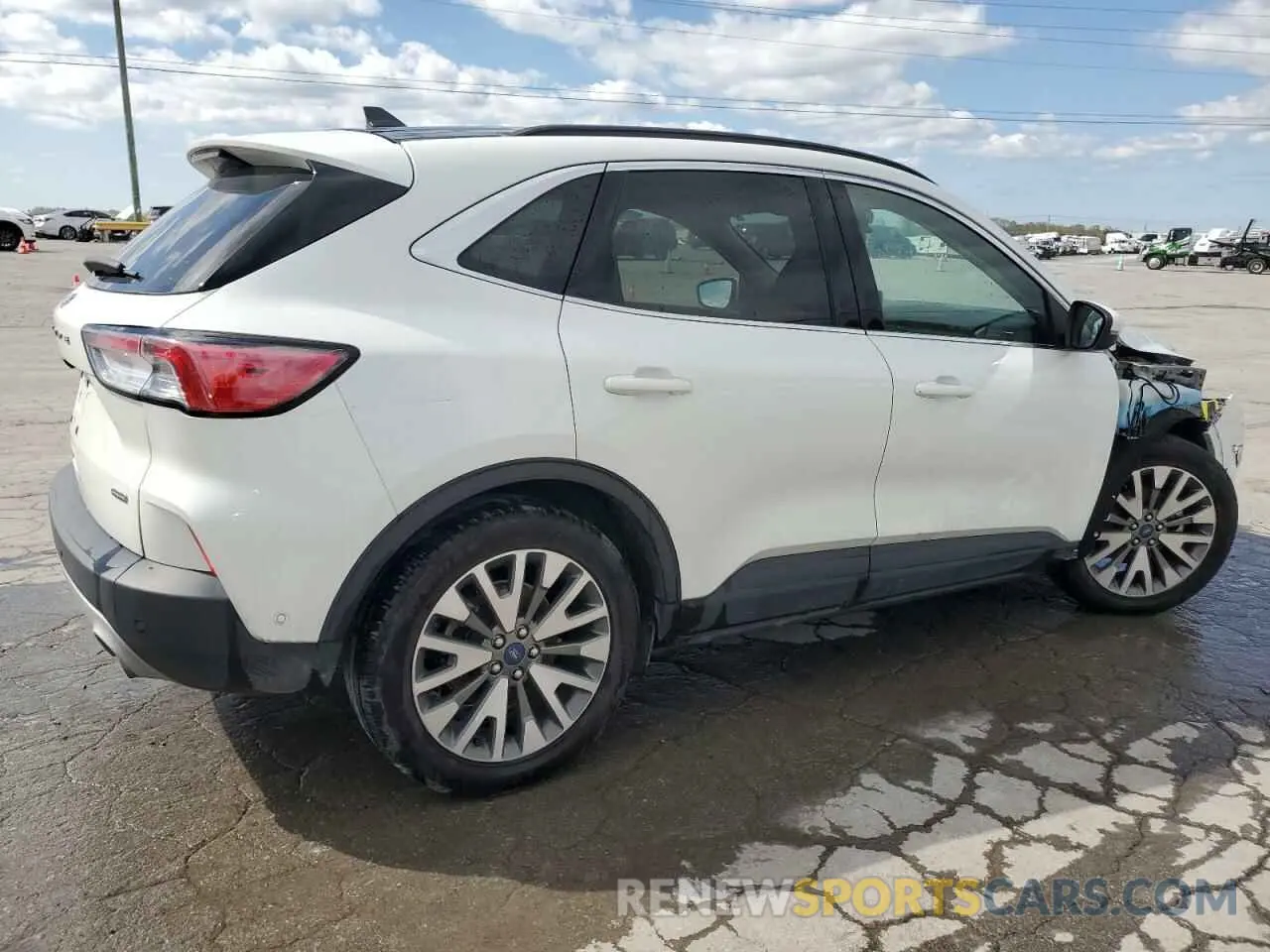 3 Photograph of a damaged car 1FMCU0DZ5LUB12442 FORD ESCAPE 2020