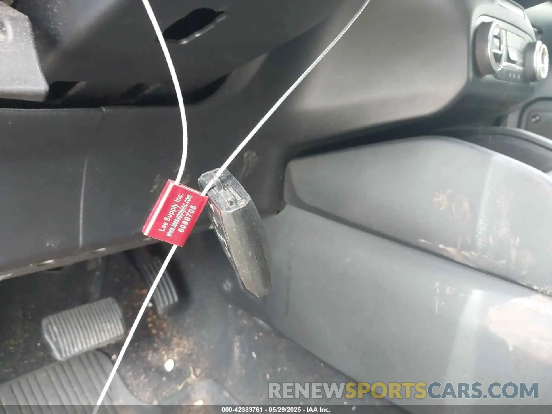 11 Photograph of a damaged car 1FMCU0DZ6LUA39534 FORD ESCAPE 2020