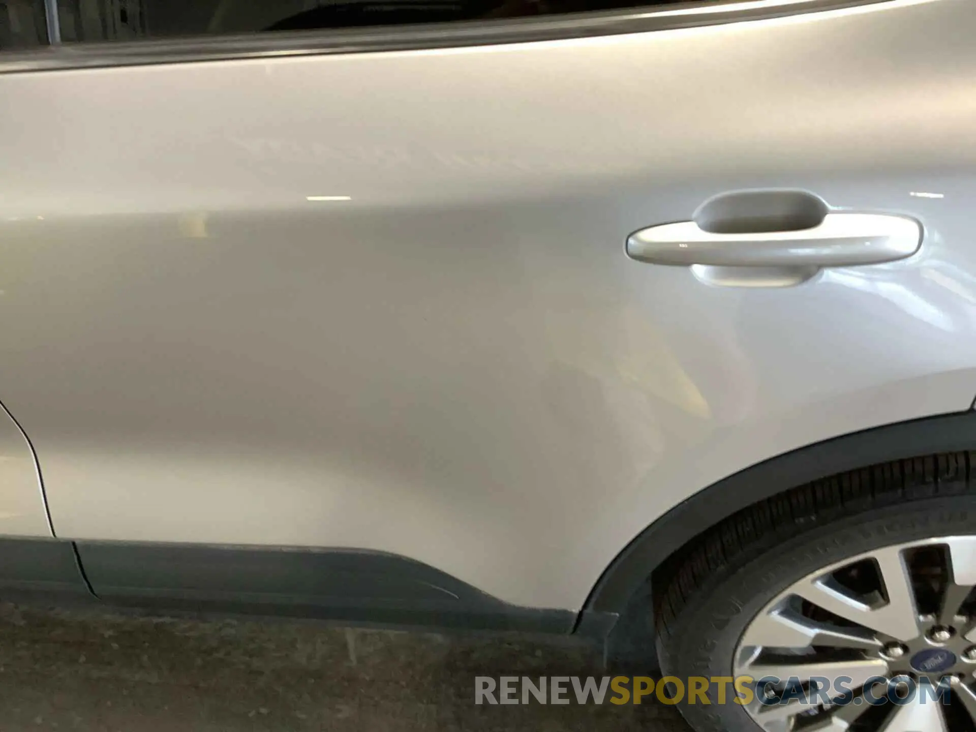 26 Photograph of a damaged car 1FMCU0DZ7LUB85151 FORD ESCAPE 2020