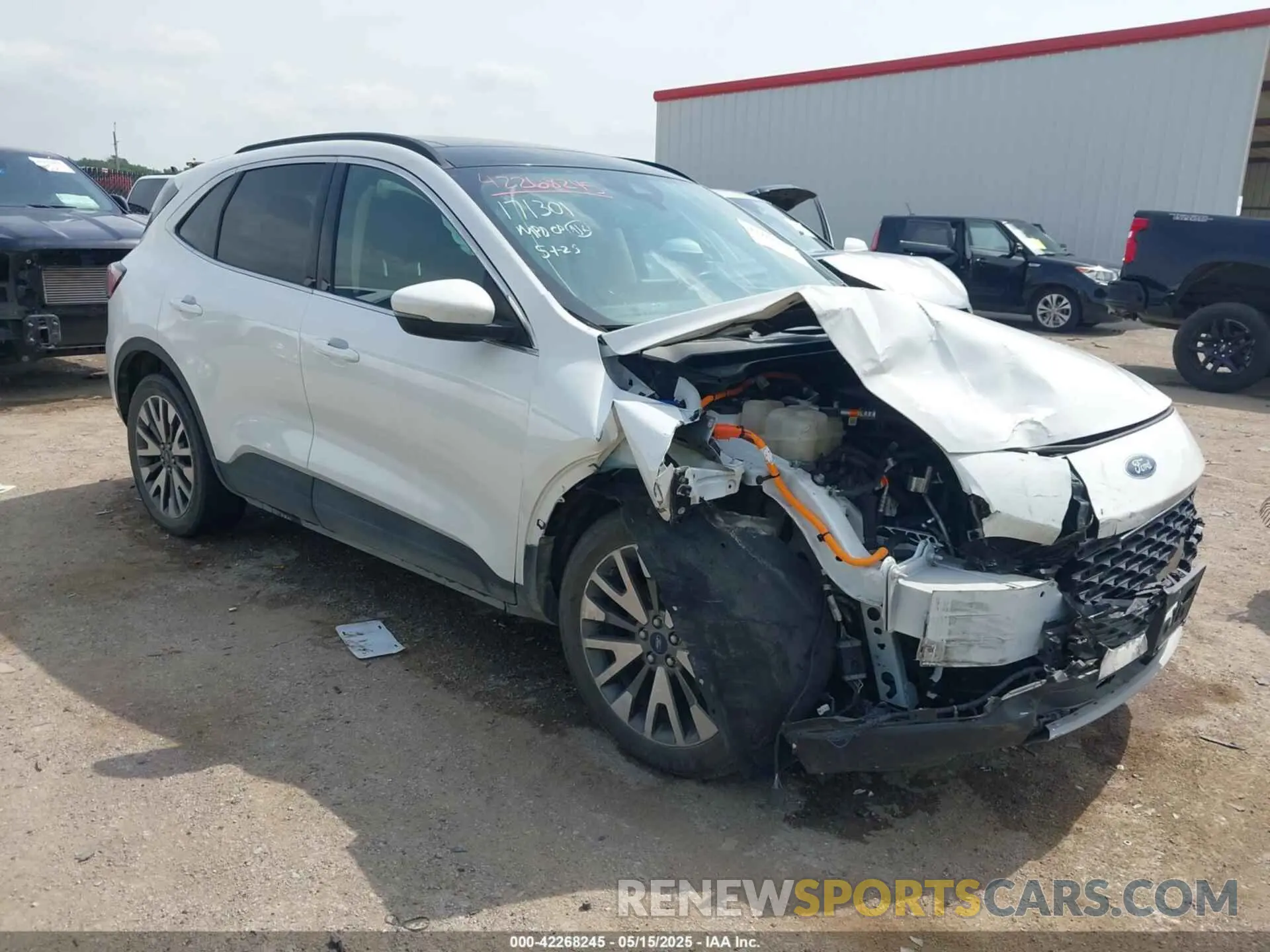 1 Photograph of a damaged car 1FMCU0DZ9LUA54867 FORD ESCAPE 2020