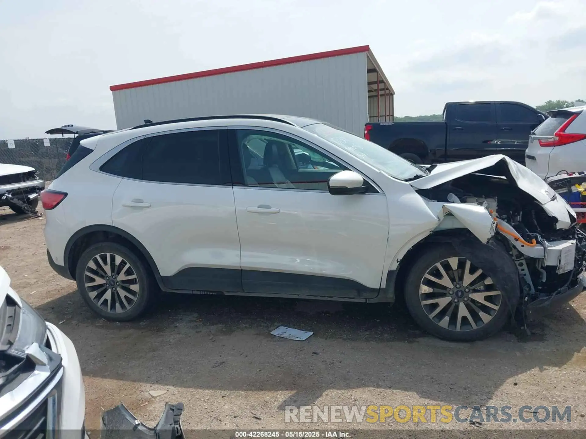 13 Photograph of a damaged car 1FMCU0DZ9LUA54867 FORD ESCAPE 2020