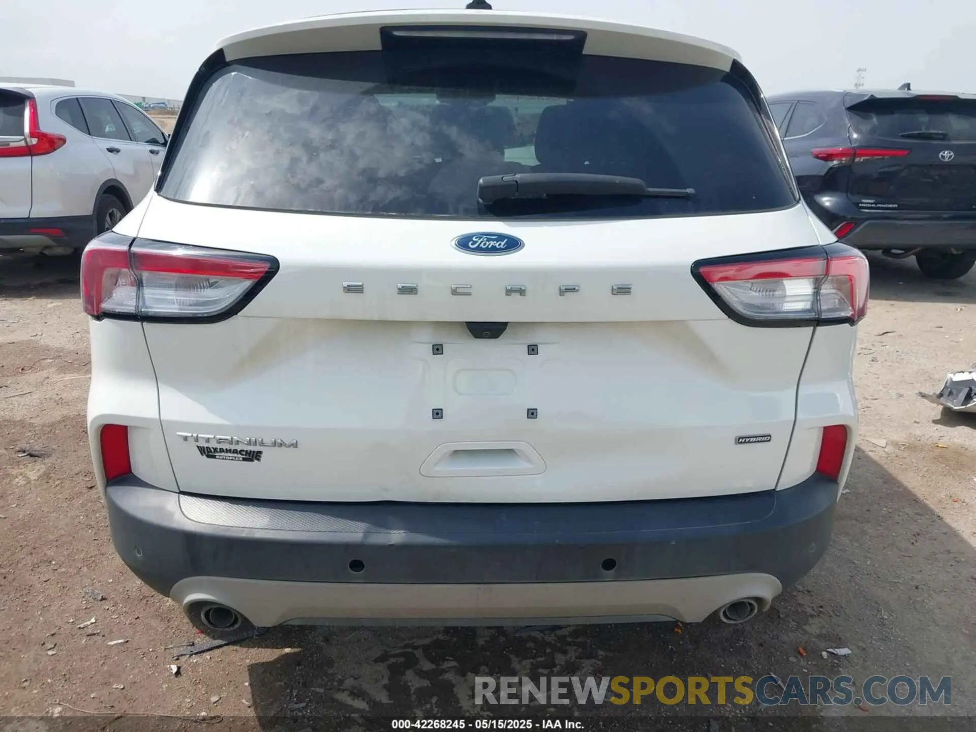 16 Photograph of a damaged car 1FMCU0DZ9LUA54867 FORD ESCAPE 2020
