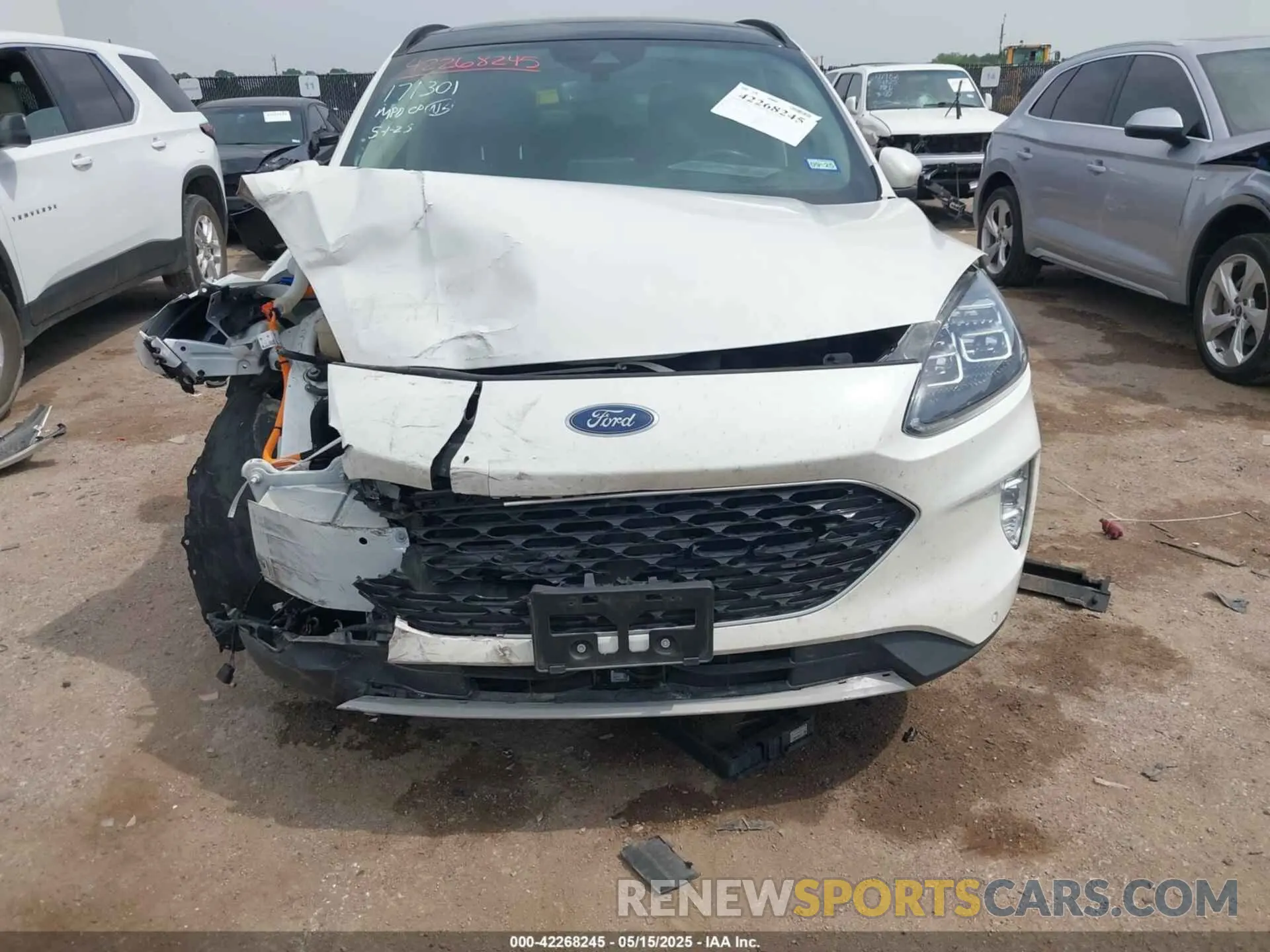 6 Photograph of a damaged car 1FMCU0DZ9LUA54867 FORD ESCAPE 2020