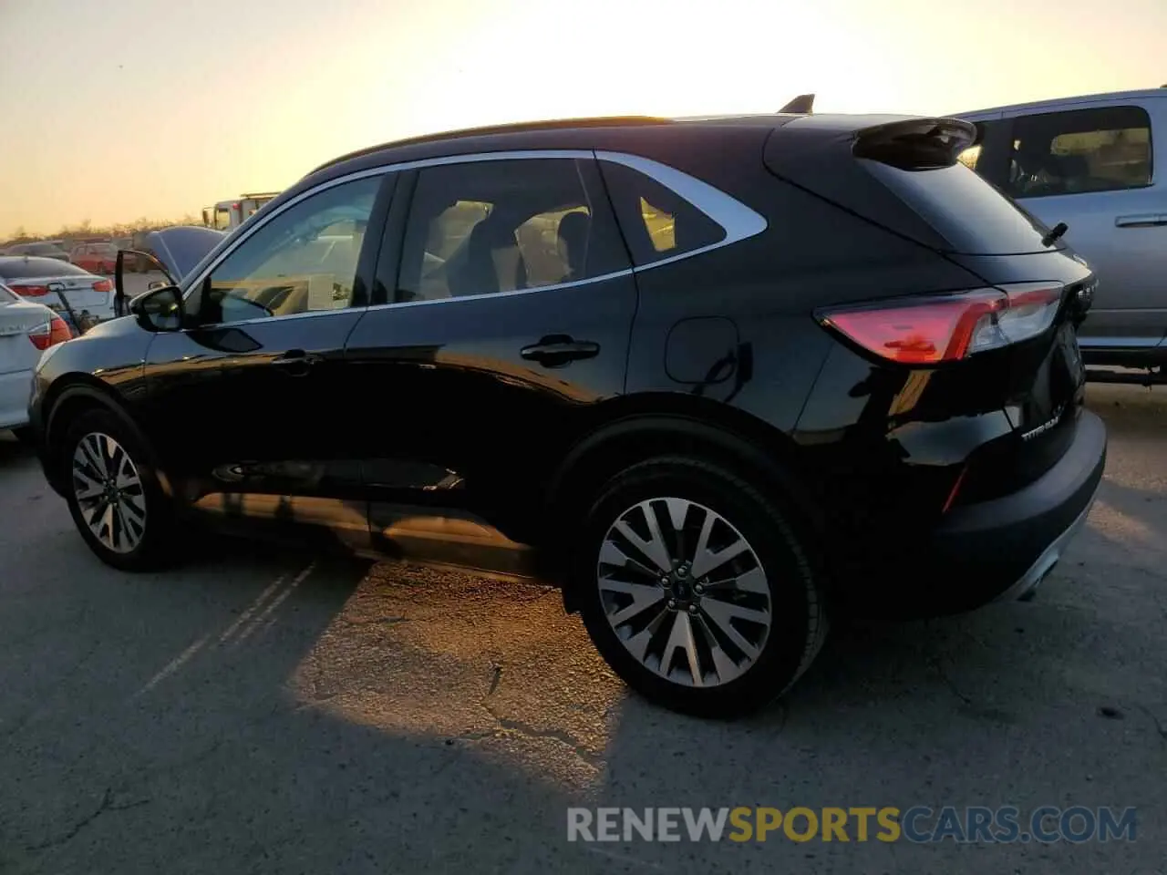 2 Photograph of a damaged car 1FMCU0DZ9LUC51666 FORD ESCAPE 2020
