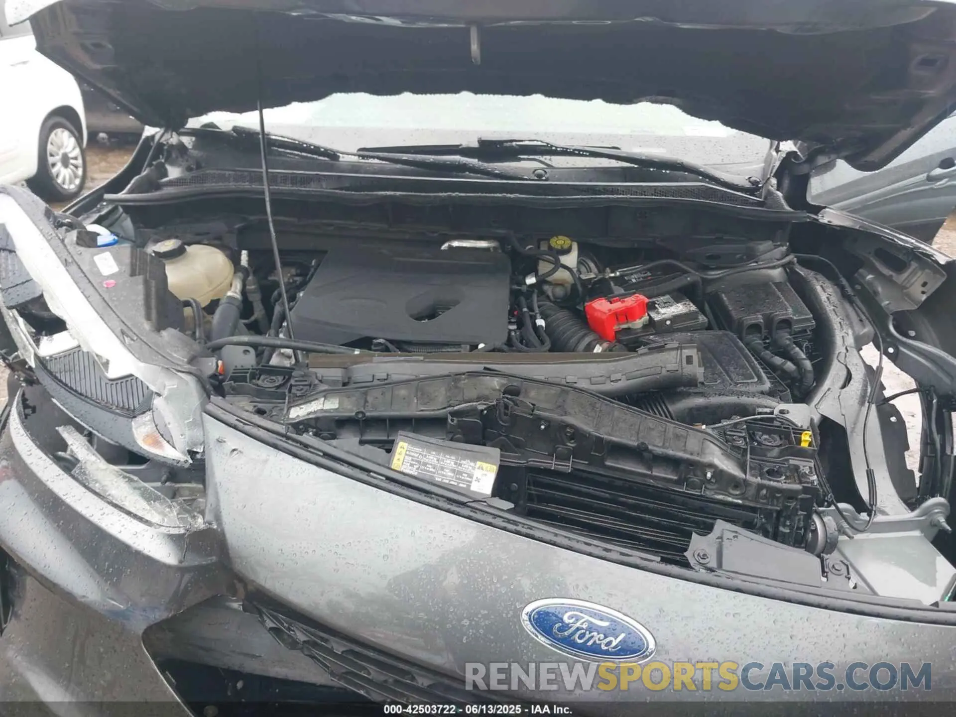 10 Photograph of a damaged car 1FMCU0F60LUA28760 FORD ESCAPE 2020