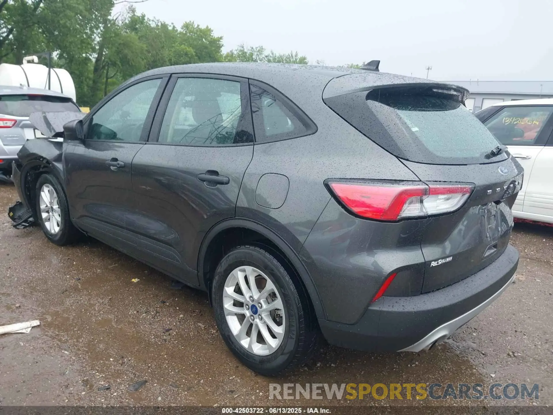 3 Photograph of a damaged car 1FMCU0F60LUA28760 FORD ESCAPE 2020