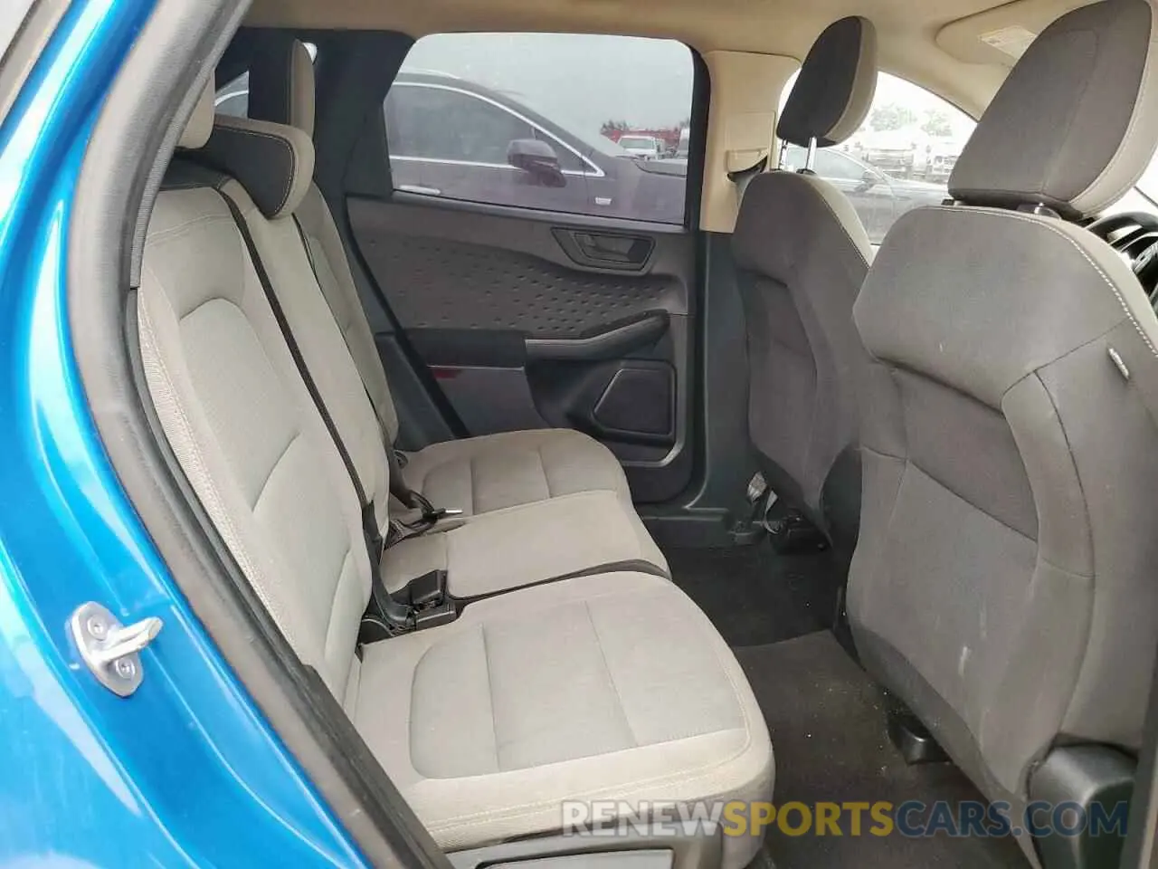 11 Photograph of a damaged car 1FMCU0F60LUC29364 FORD ESCAPE 2020