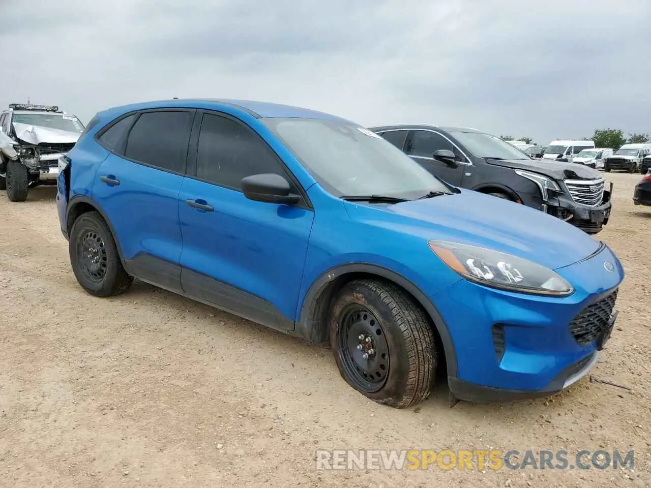 4 Photograph of a damaged car 1FMCU0F60LUC29364 FORD ESCAPE 2020