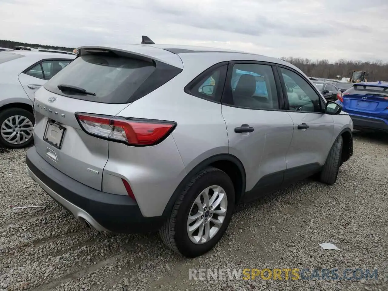 3 Photograph of a damaged car 1FMCU0F61LUB38443 FORD ESCAPE 2020