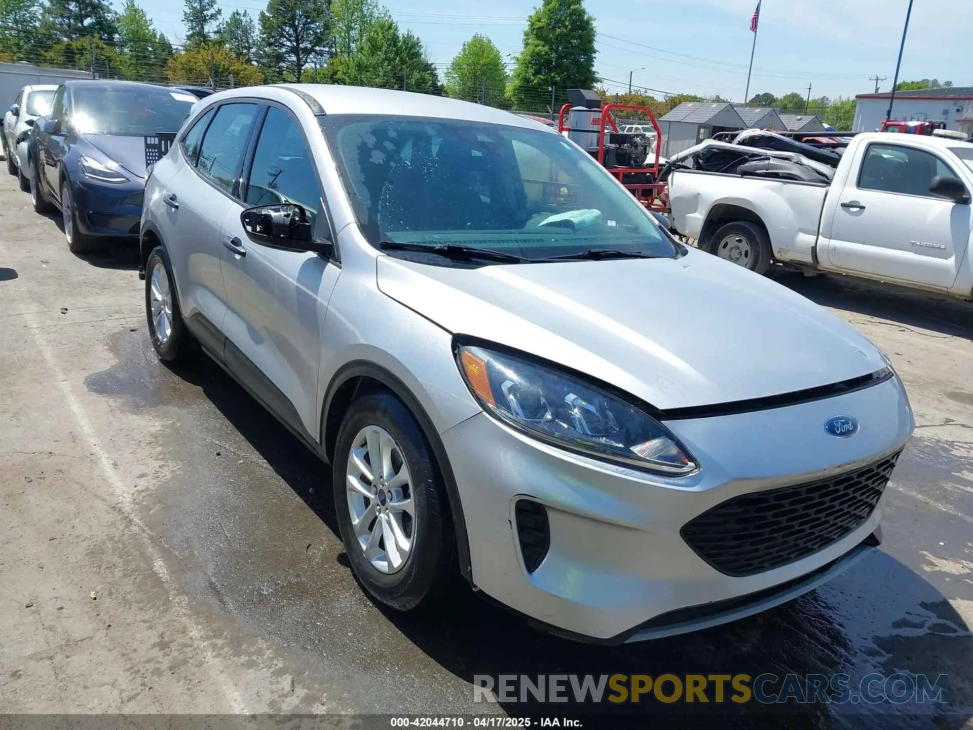 1 Photograph of a damaged car 1FMCU0F62LUA22703 FORD ESCAPE 2020