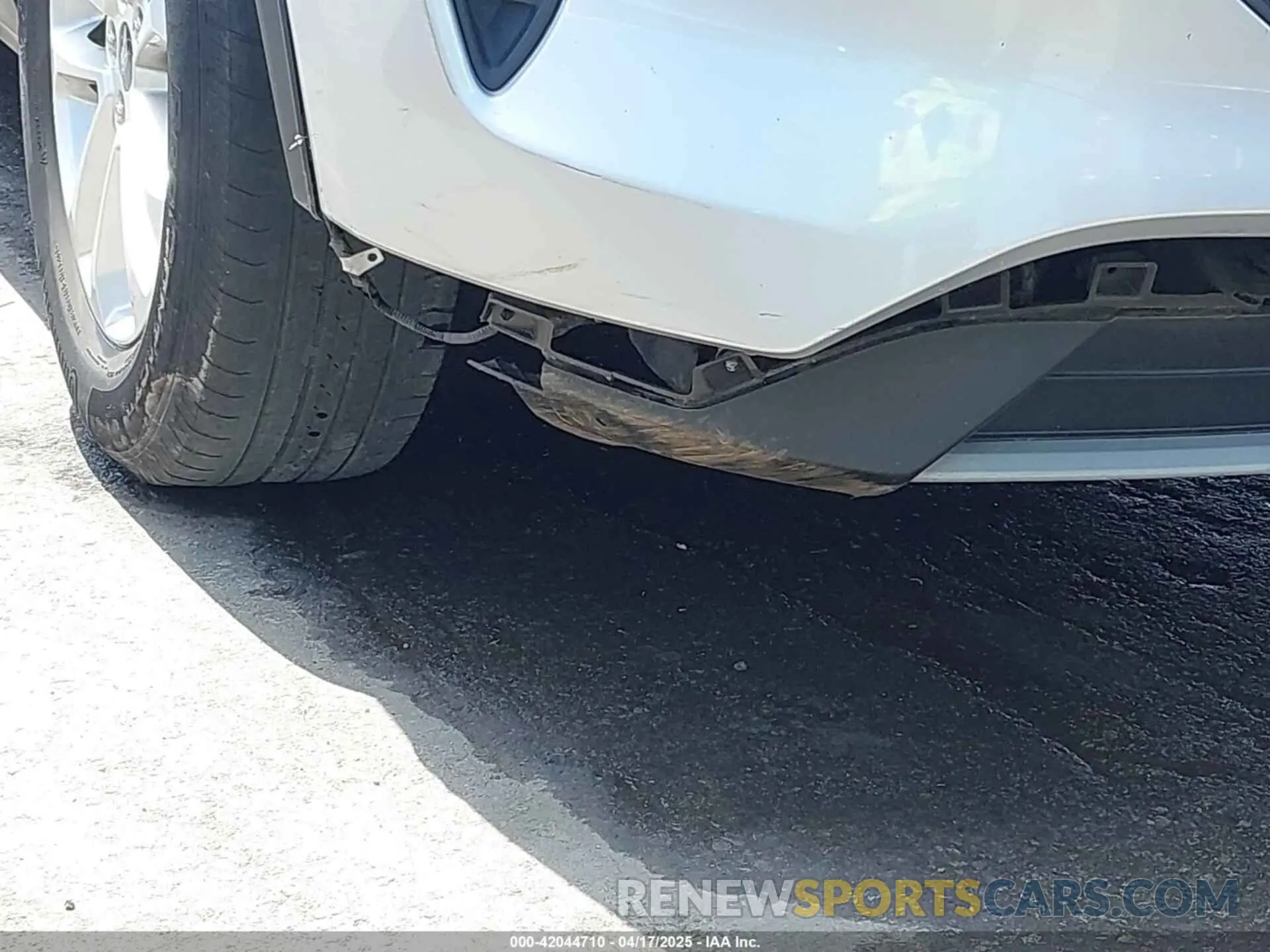 6 Photograph of a damaged car 1FMCU0F62LUA22703 FORD ESCAPE 2020