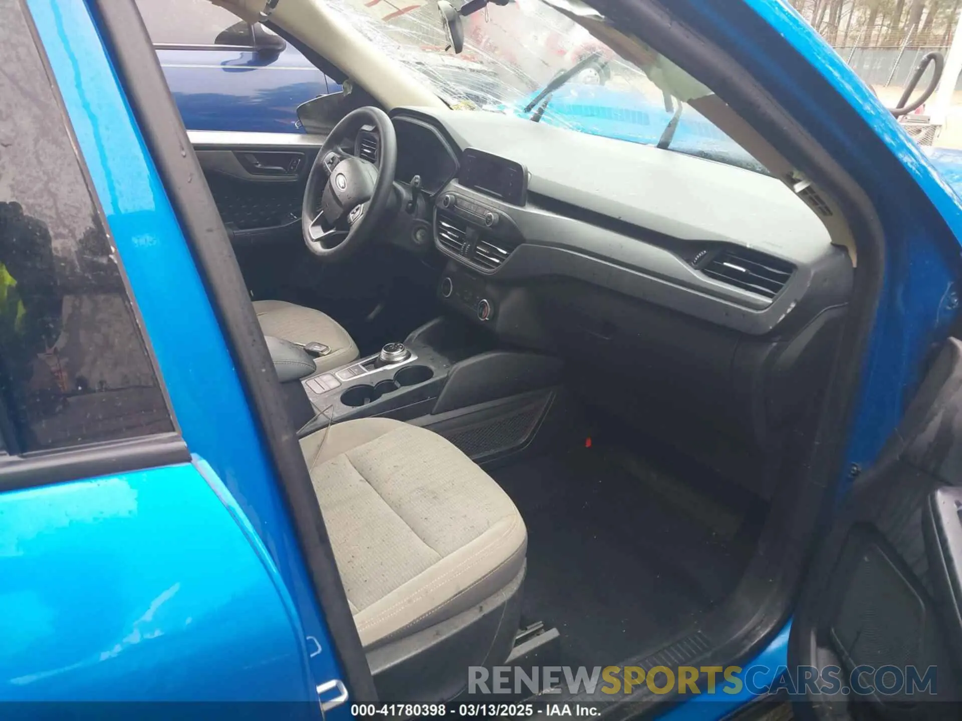 5 Photograph of a damaged car 1FMCU0F62LUA25049 FORD ESCAPE 2020