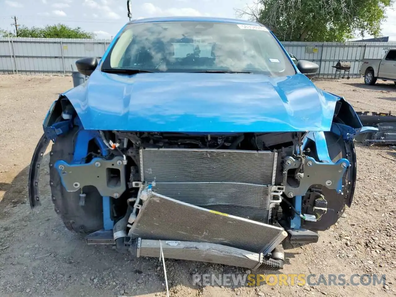 5 Photograph of a damaged car 1FMCU0F62LUA31742 FORD ESCAPE 2020