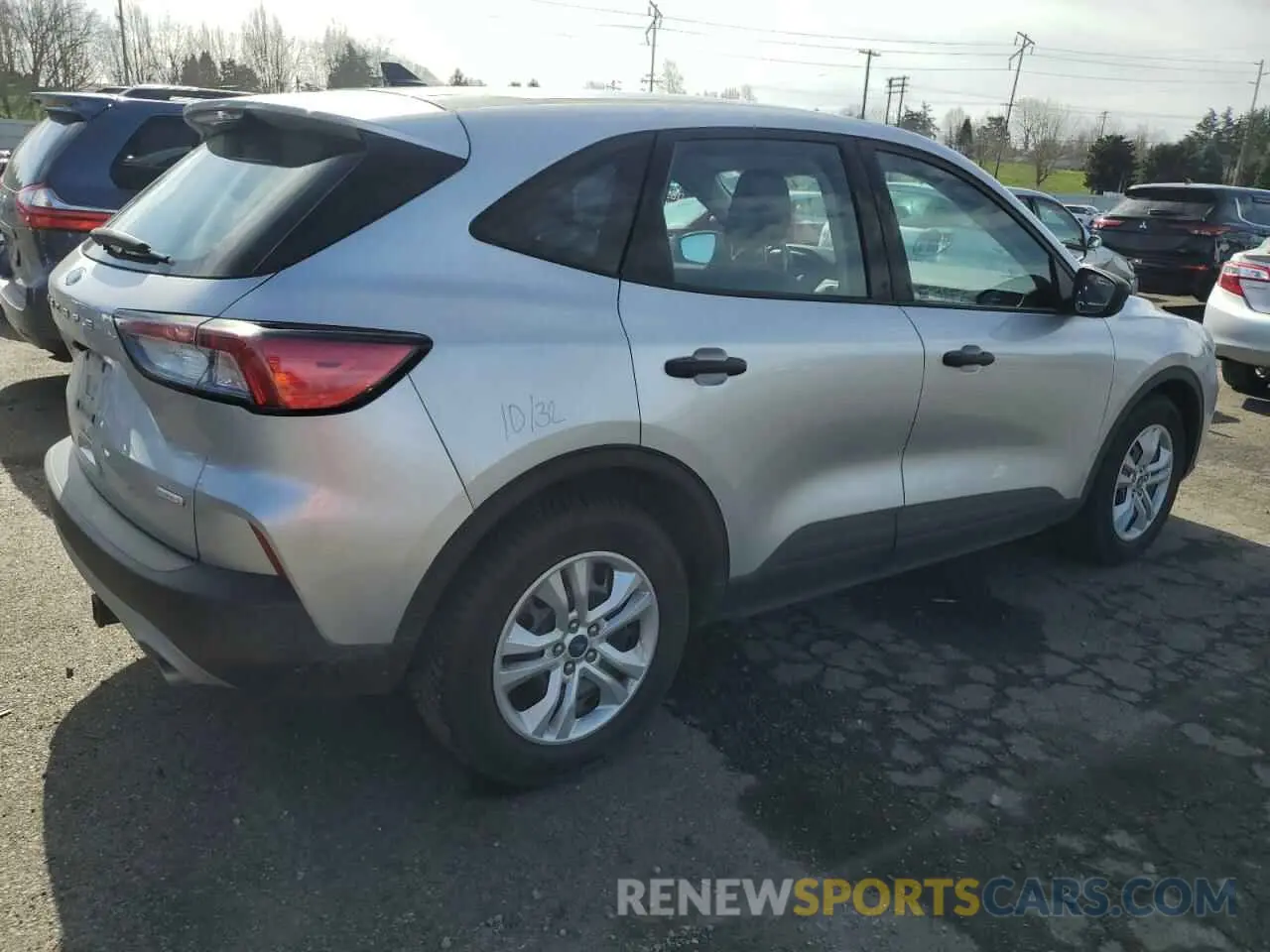 3 Photograph of a damaged car 1FMCU0F62LUA36908 FORD ESCAPE 2020