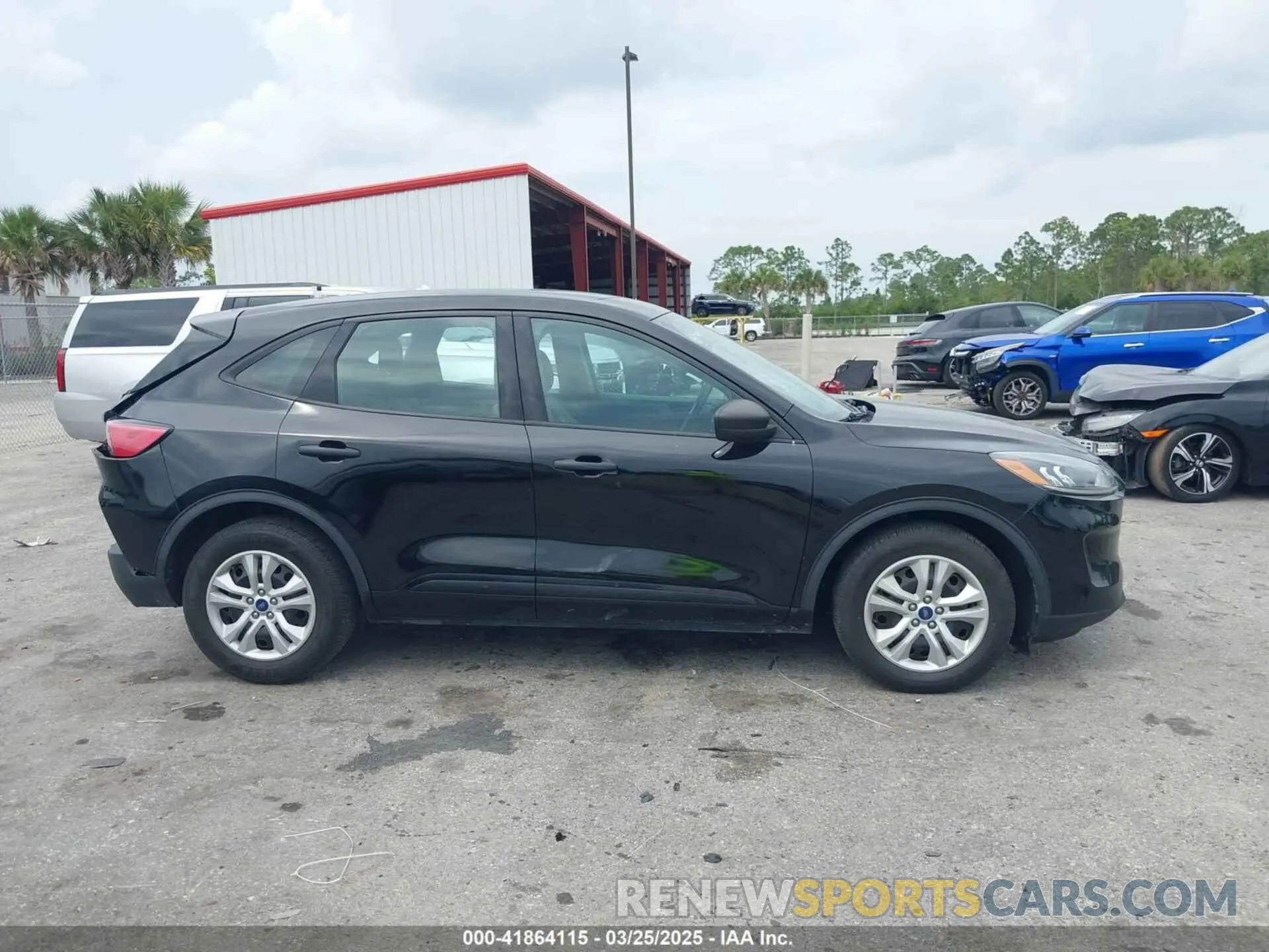 13 Photograph of a damaged car 1FMCU0F62LUB39164 FORD ESCAPE 2020