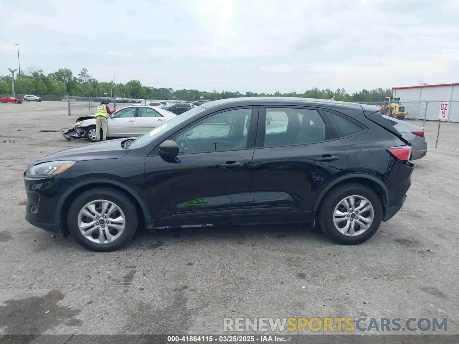 14 Photograph of a damaged car 1FMCU0F62LUB39164 FORD ESCAPE 2020