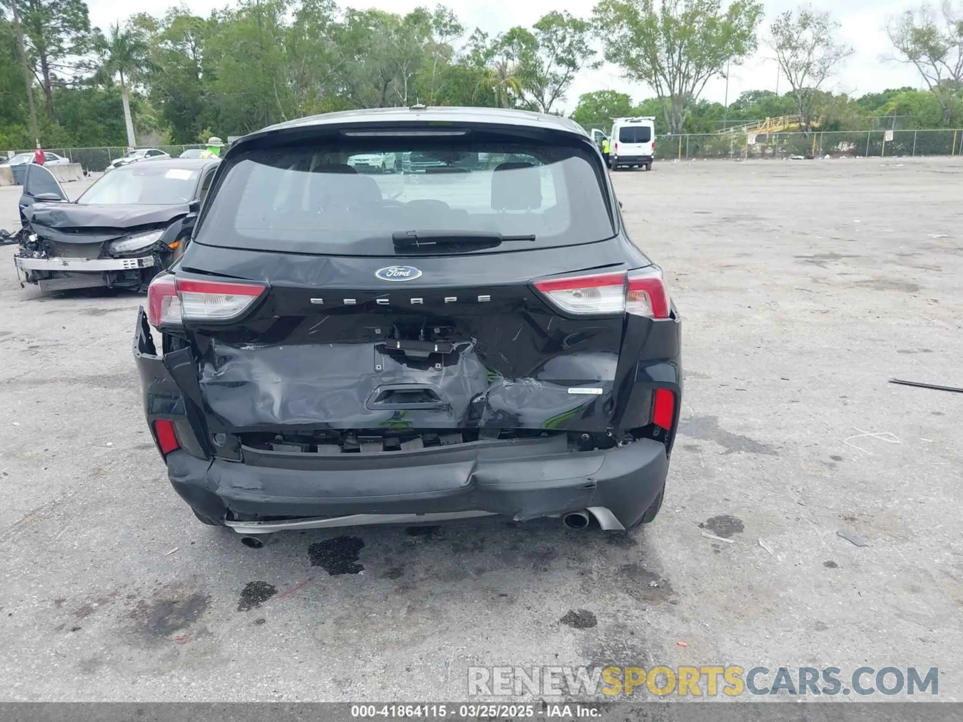 16 Photograph of a damaged car 1FMCU0F62LUB39164 FORD ESCAPE 2020