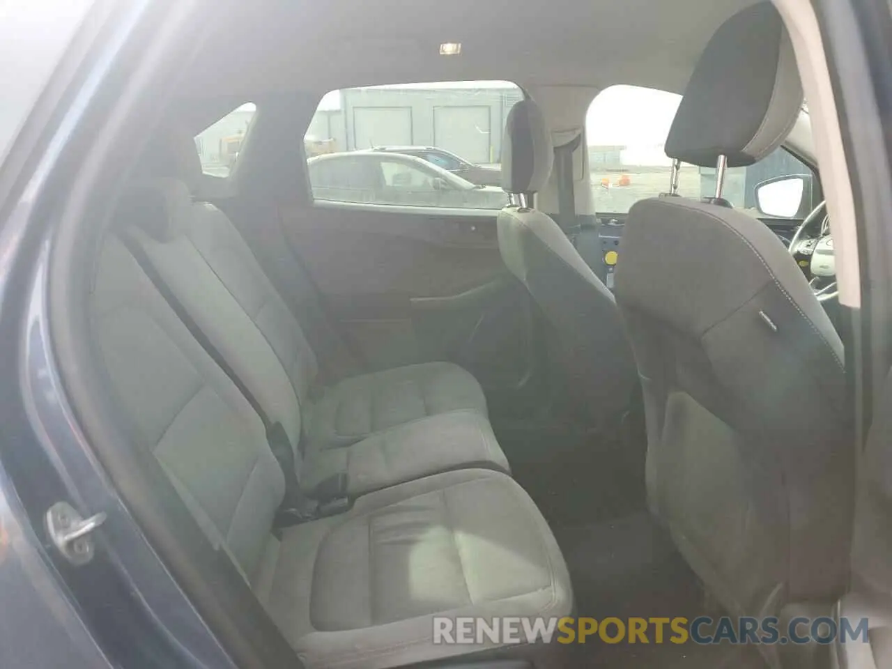11 Photograph of a damaged car 1FMCU0F62LUC18687 FORD ESCAPE 2020