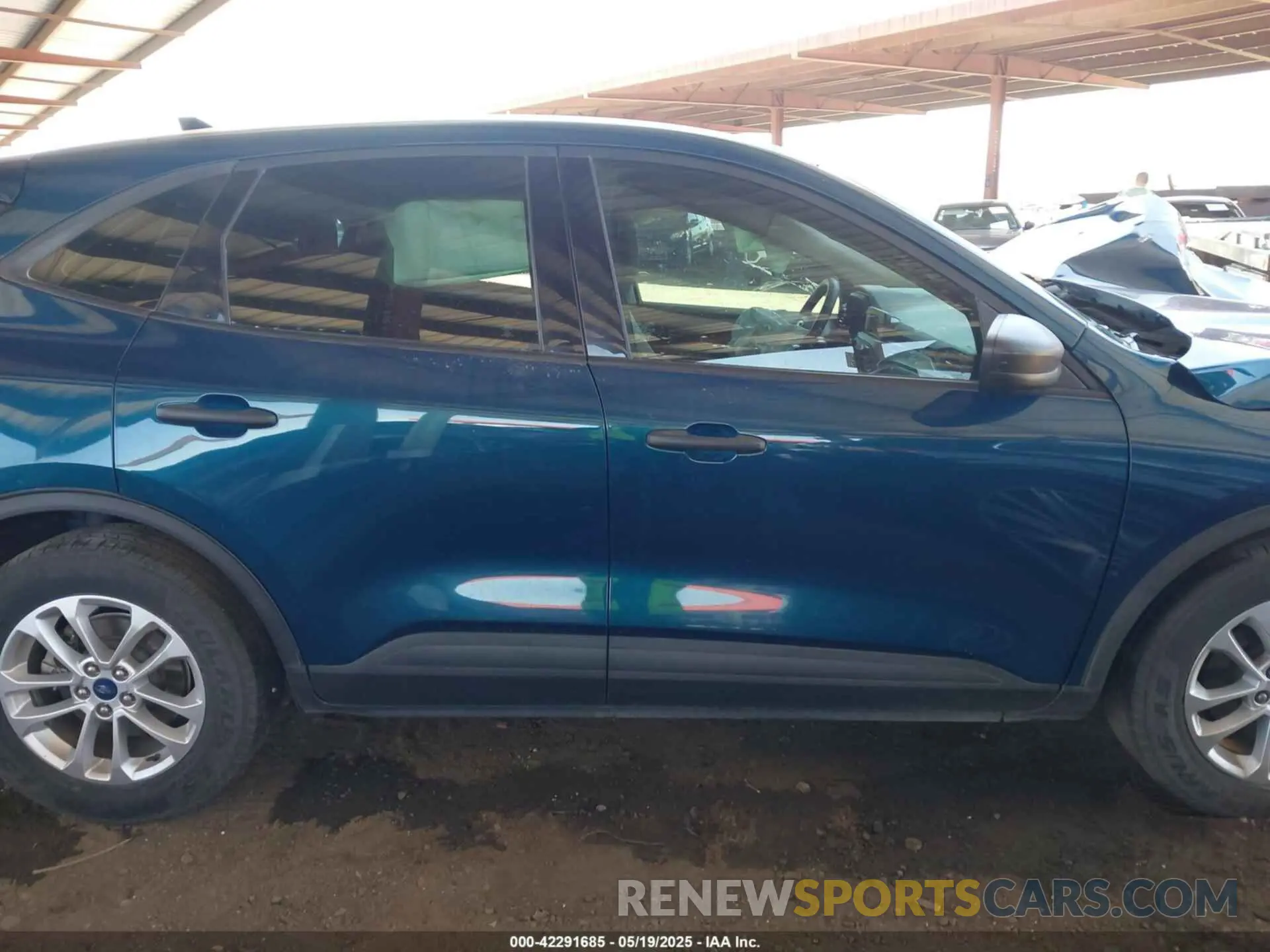 13 Photograph of a damaged car 1FMCU0F63LUA57573 FORD ESCAPE 2020